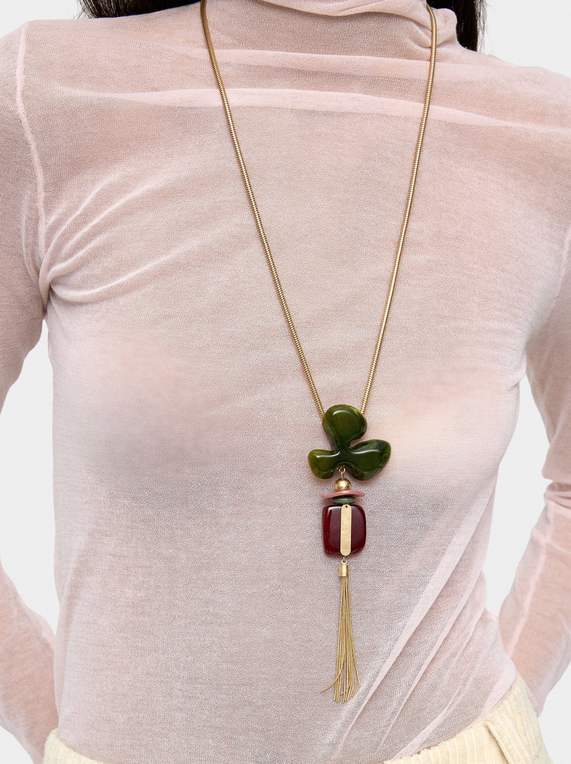 Long necklace with resin flower with fringes image number 1.0
