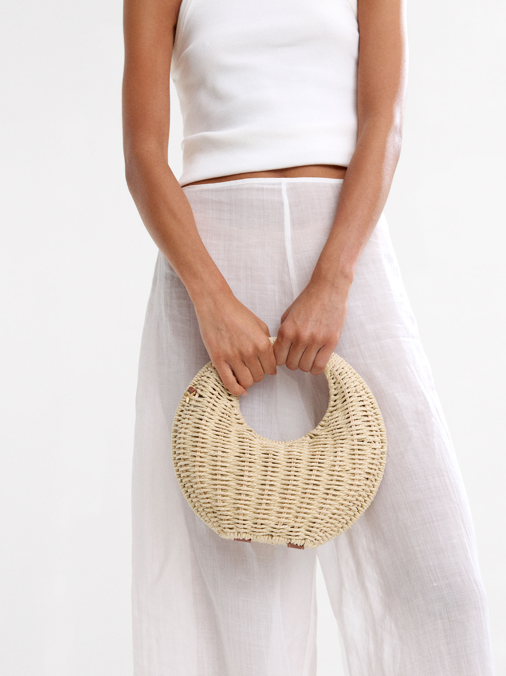 Round straw-effect crossbody bag image number 1.0