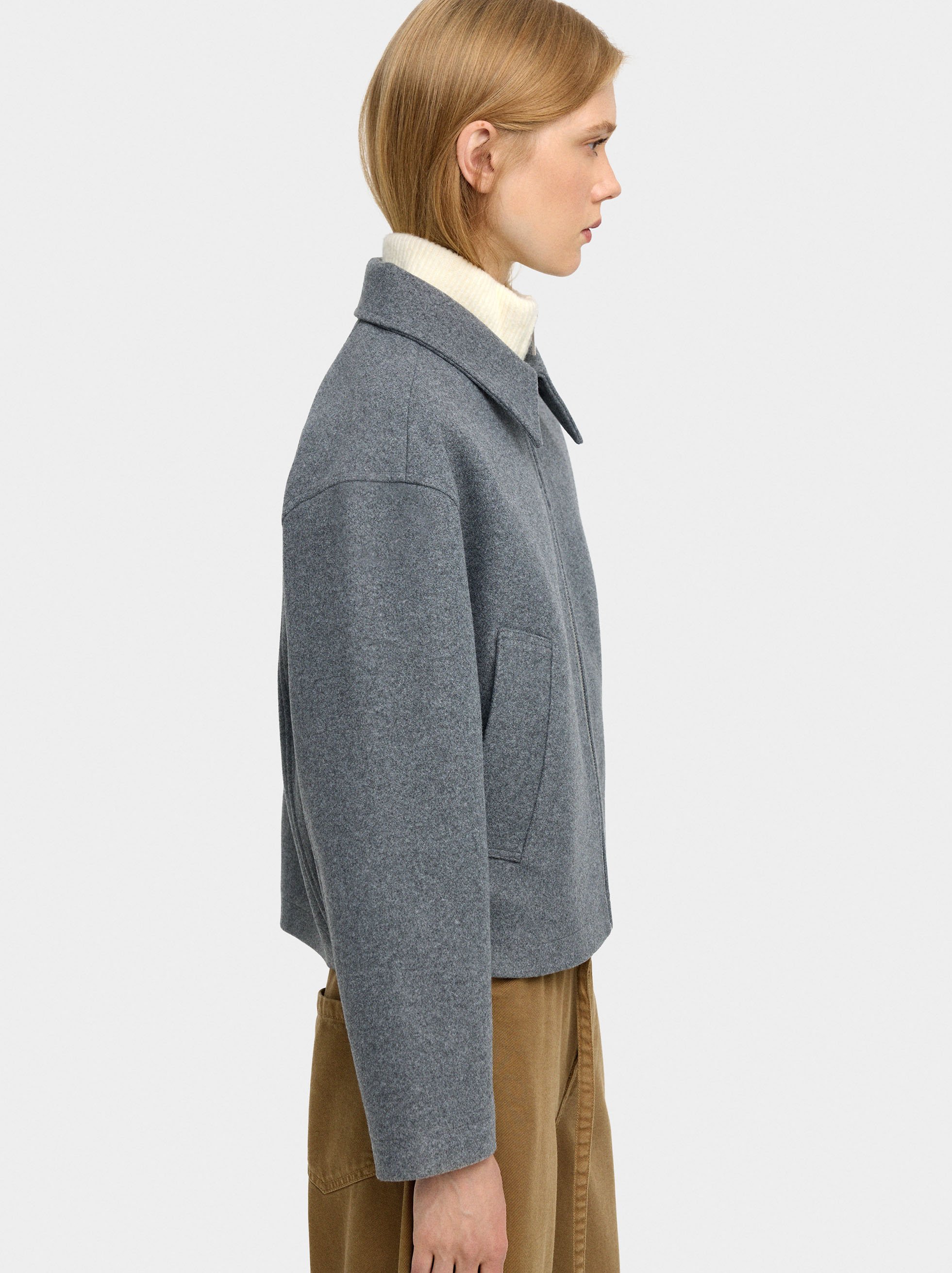 Light jacket with zipper closure image number 2.0