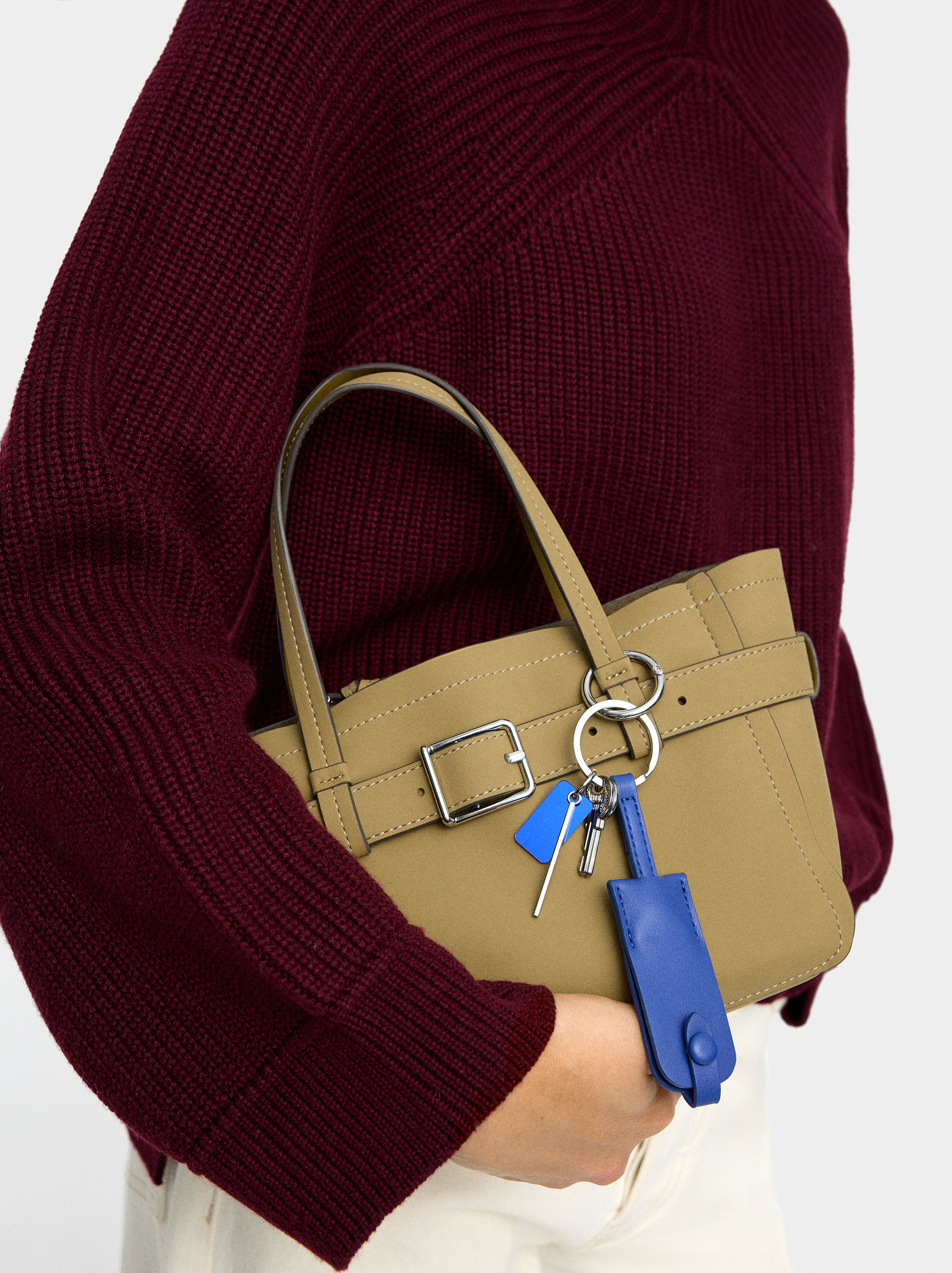 Tote bag with belt and pendant image number 1.0