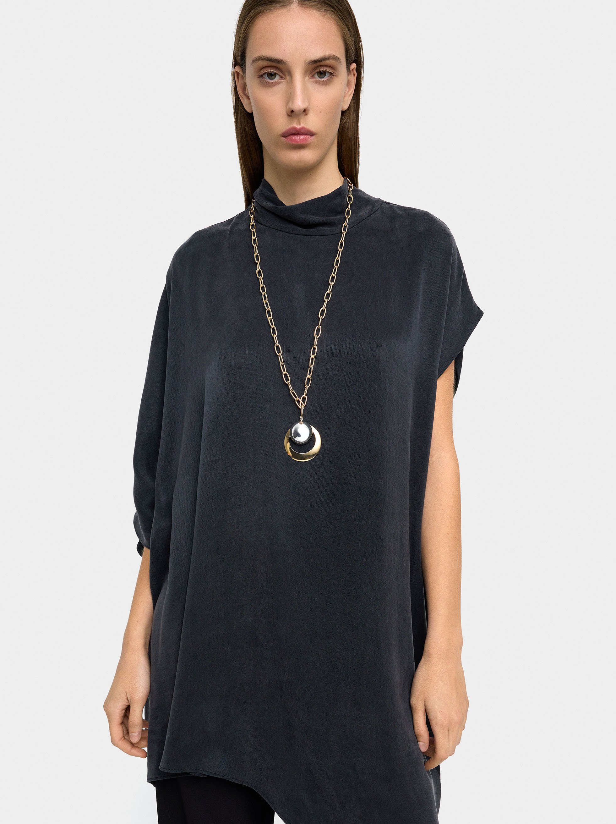 Necklace of links with pendant ring and sphere image number 1.0