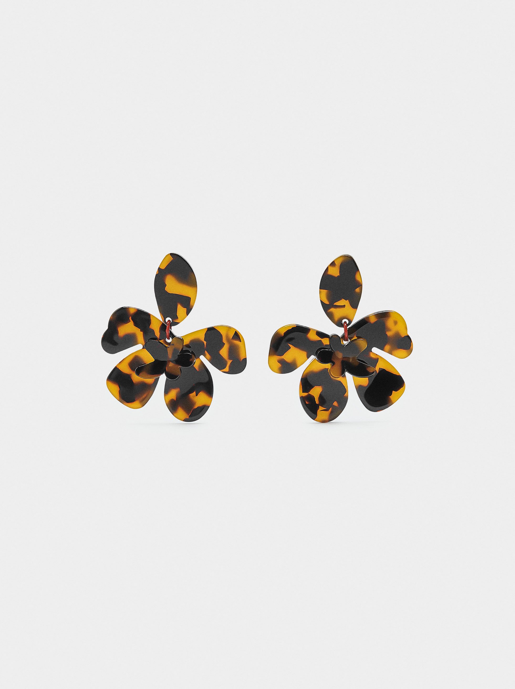 Flower earrings with tortoiseshell effect image number 0.0