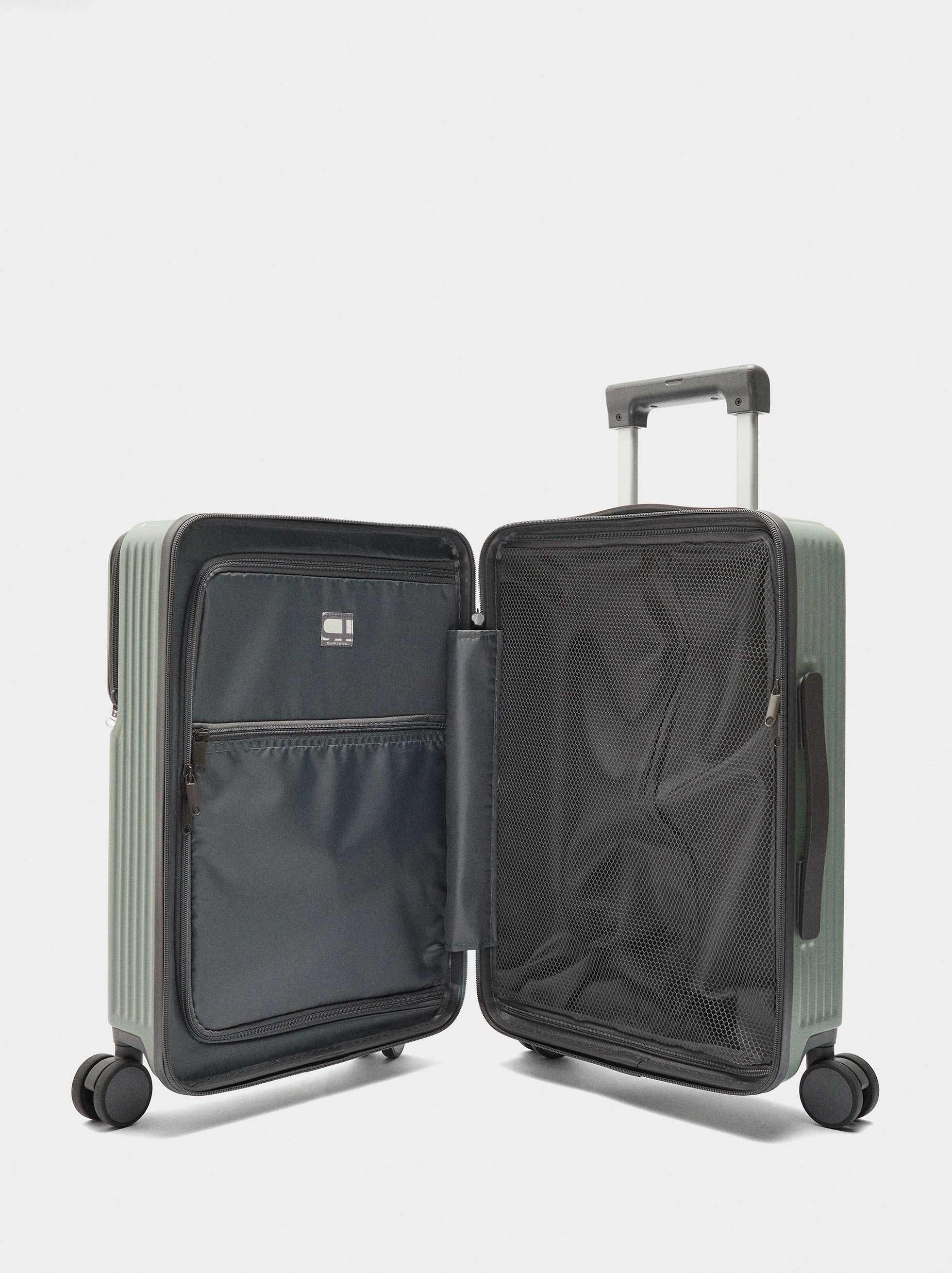 Maleta de viatge amb textura image number 7.0