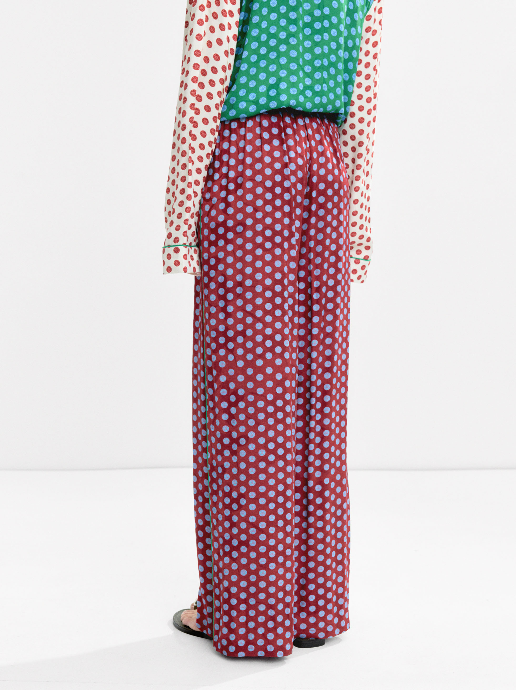 Printed contrast pants image number 3.0