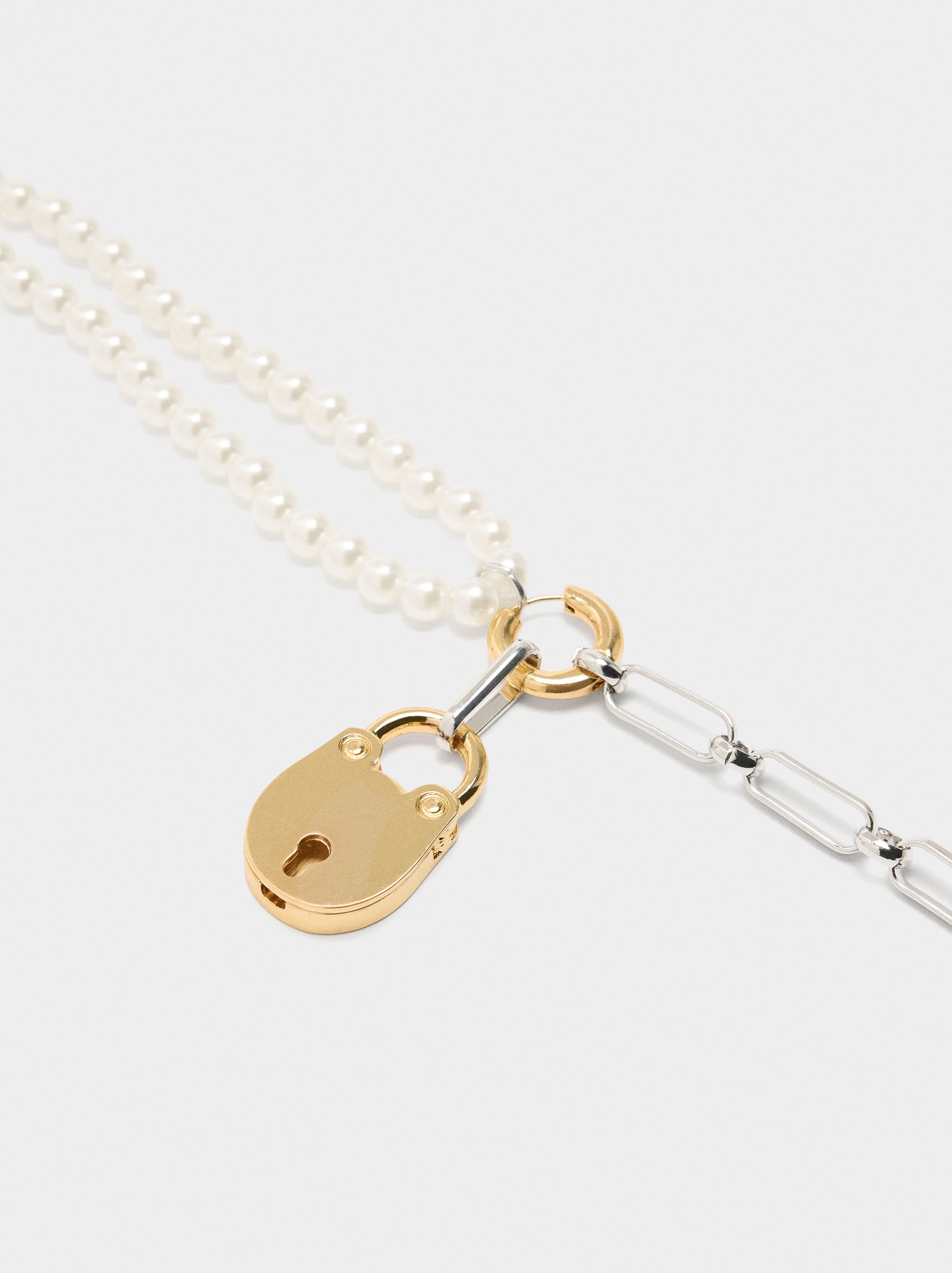 Necklace of links with pearl pendant and padlock image number 1.0