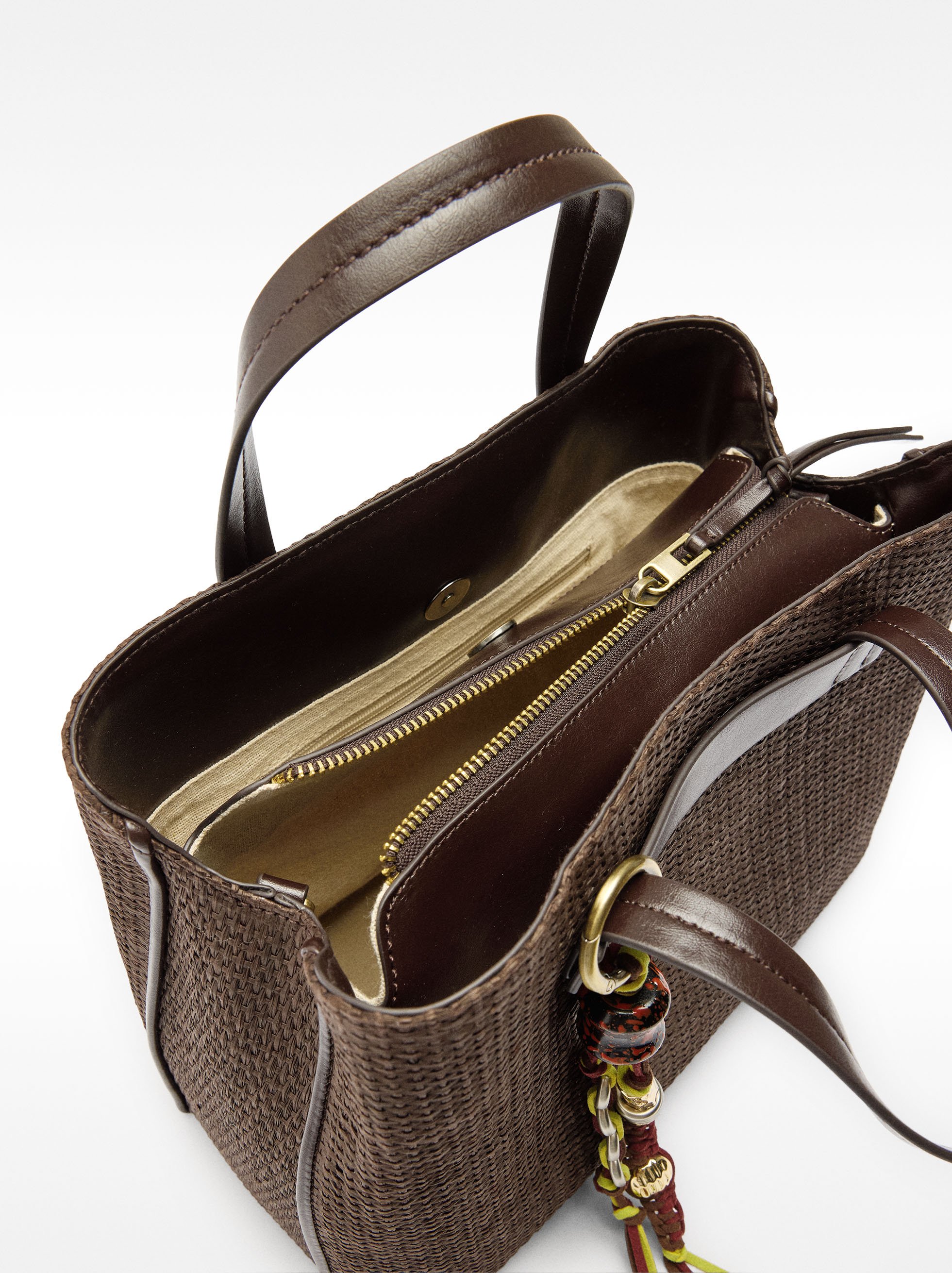 Tote bag straw effect with strap image number 4.0