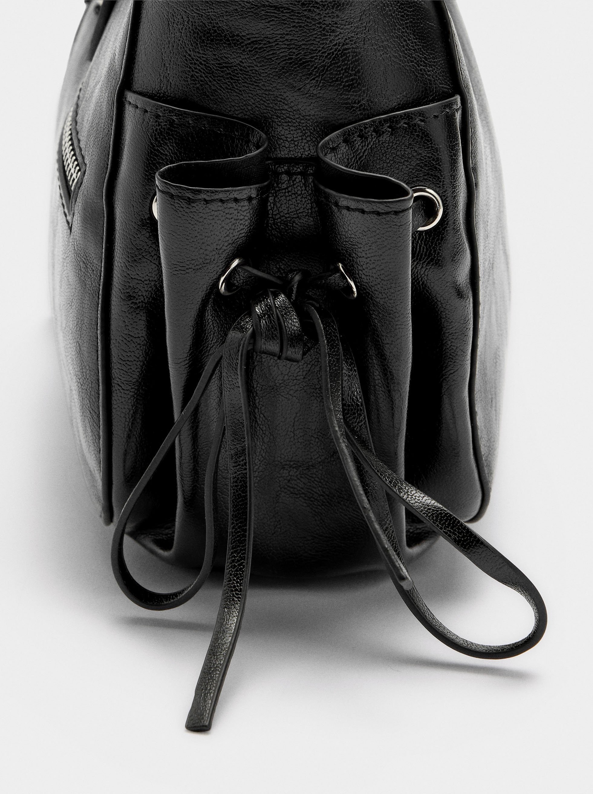 Sac à l'épaule effet craquelé image number 2.0