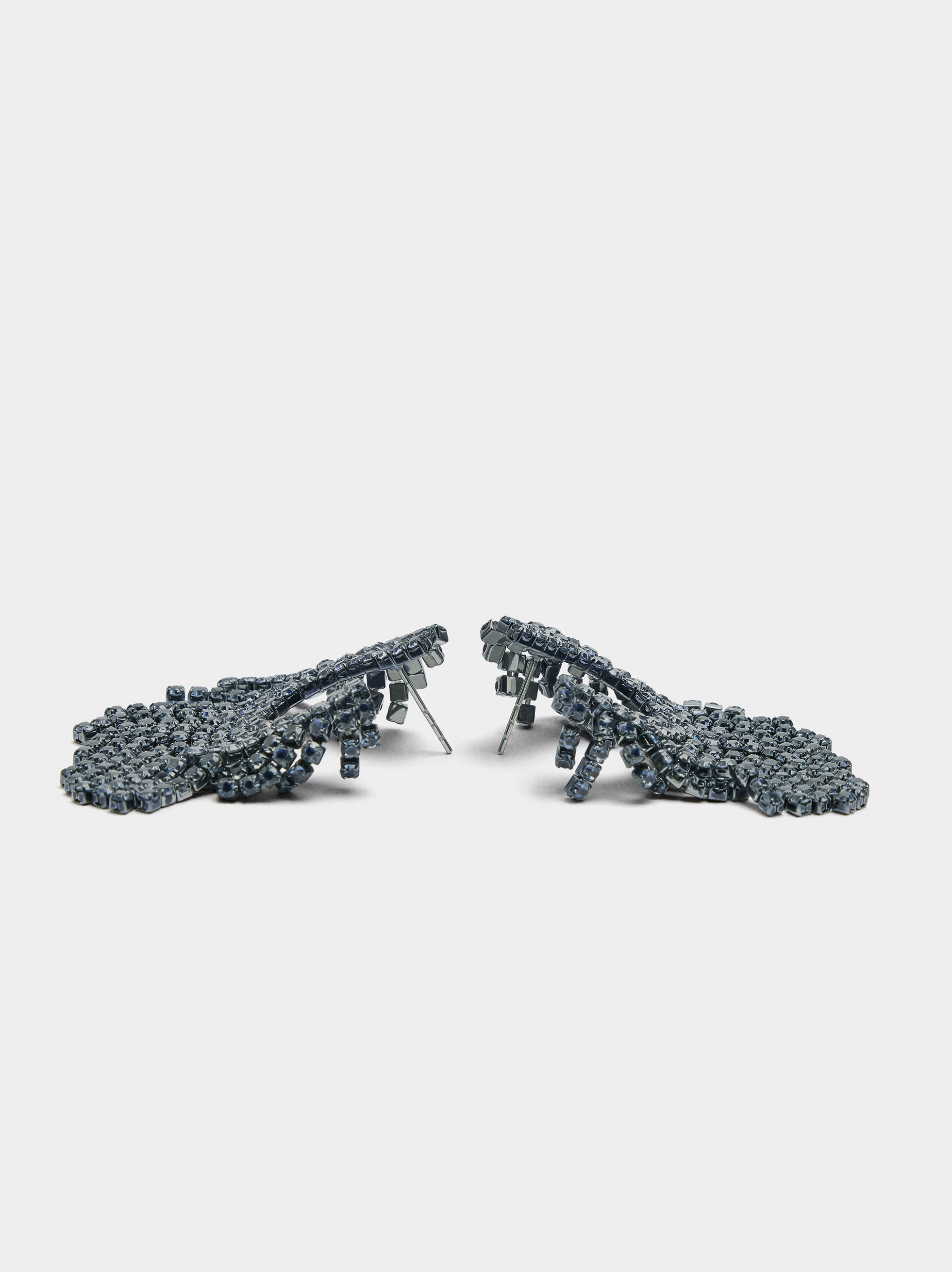 Maxi rounded earrings with crystals image number 2.0