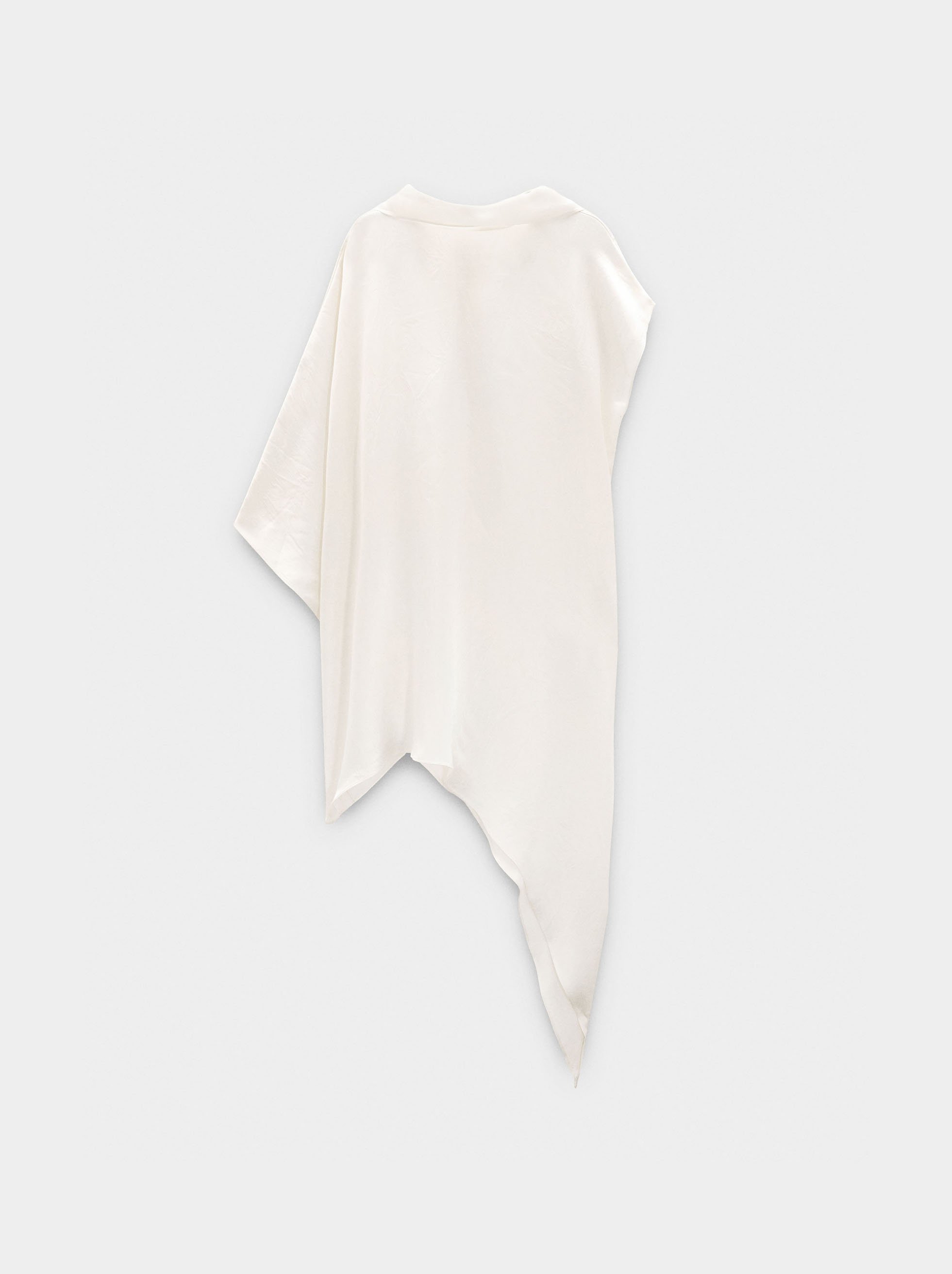 Vestit curt asimètric de setinat image number 8.0