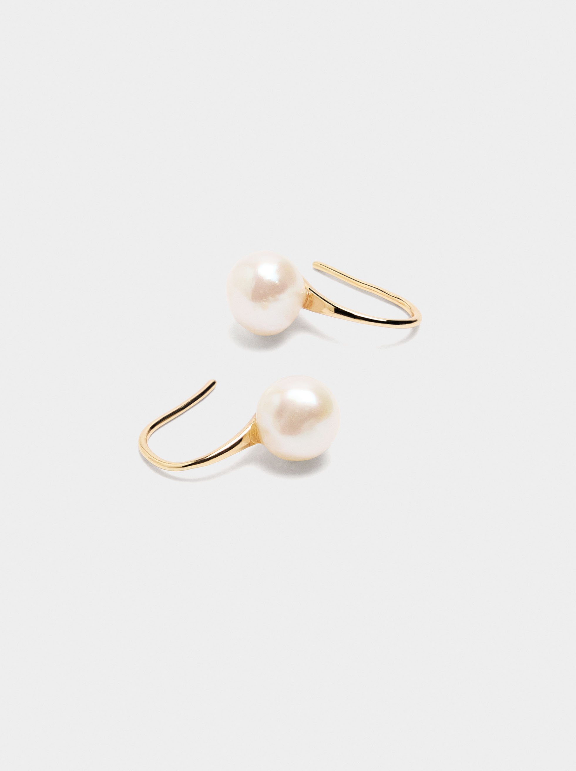 Short earrings with freshwater pearls  image number 1.0