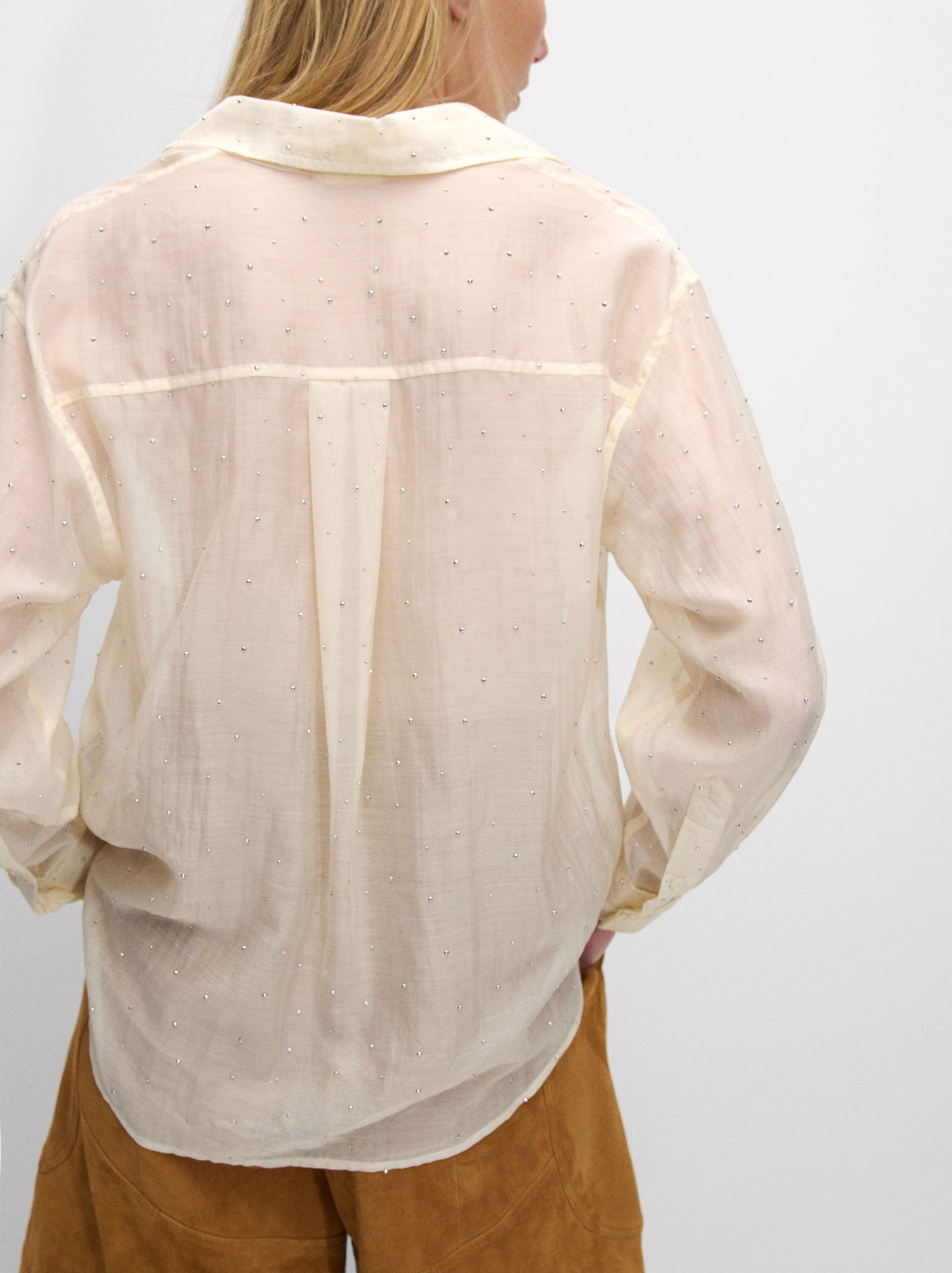 Camisa semitransparente com strass image number 3.0