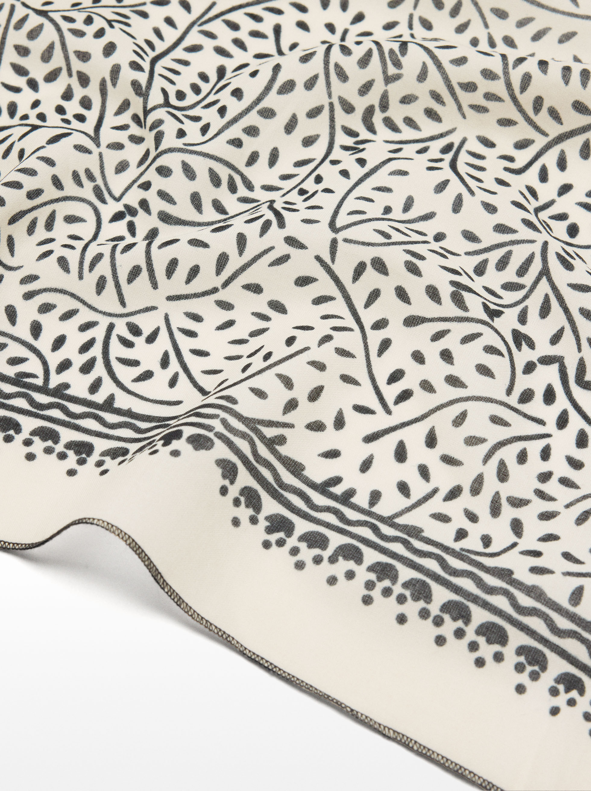 Foulard quadrato 100% cotone image number 1.0