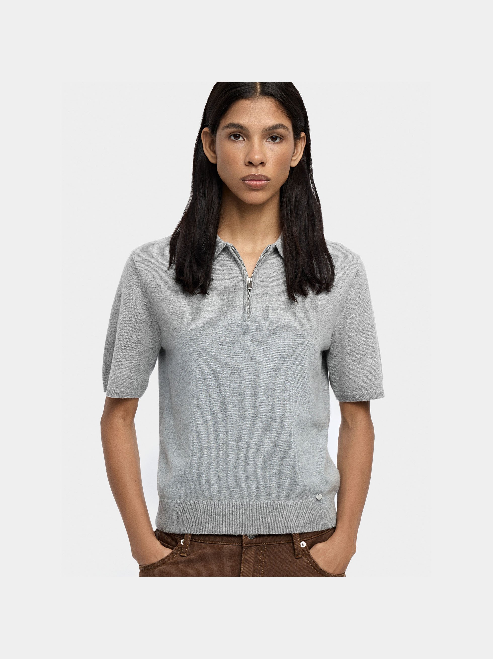 Short-sleeved knit top image number 7.0