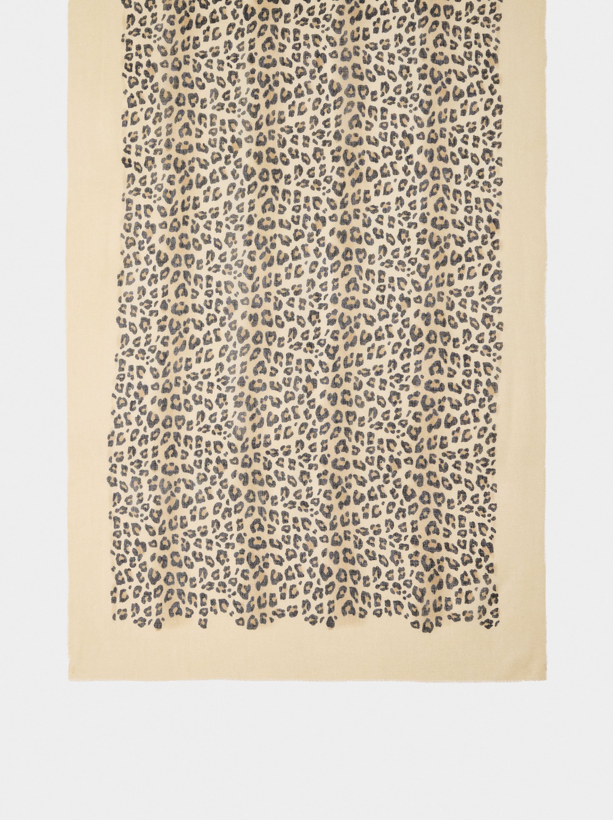 Scarf with animal print image number 2.0