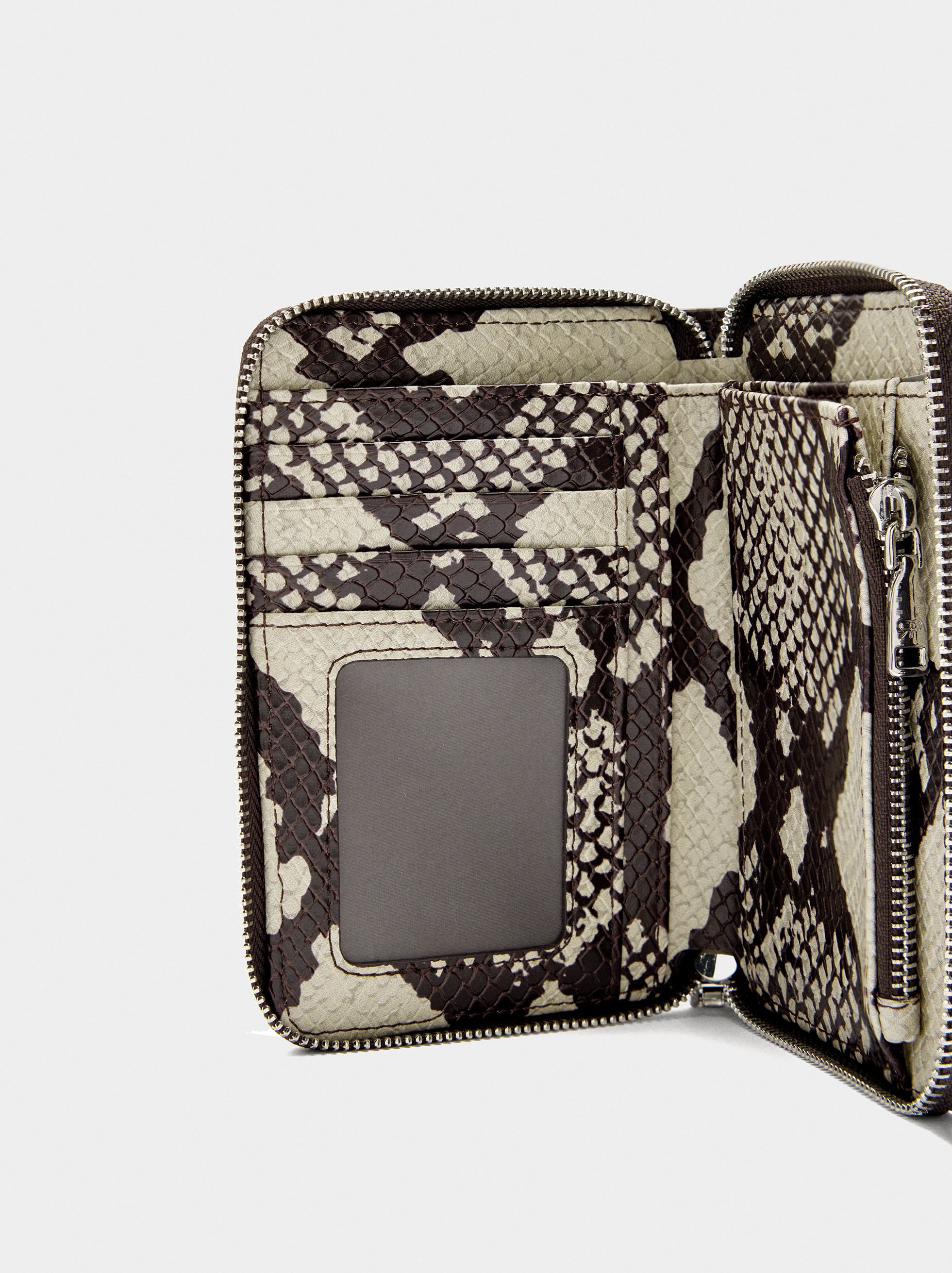 Animal printed wallet with zipper closure S image number 3.0