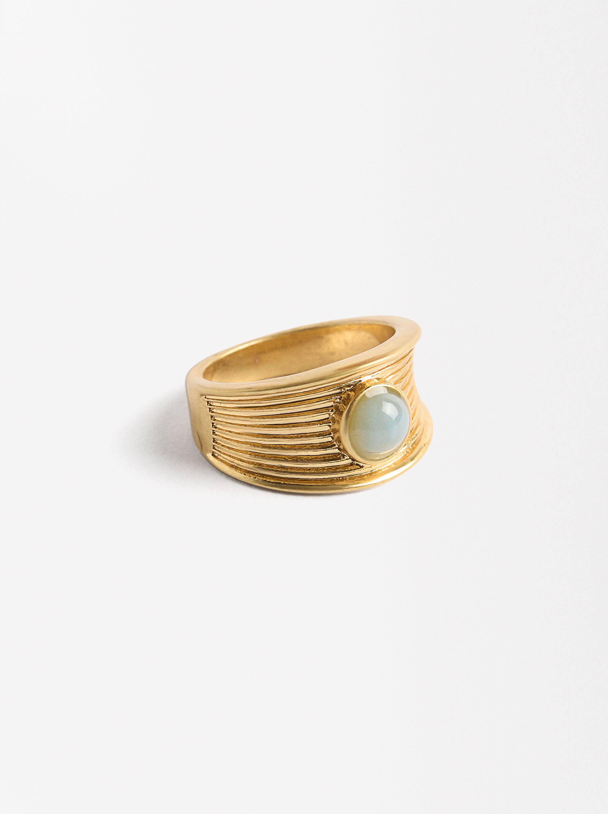 Ring with color details image number 3.0