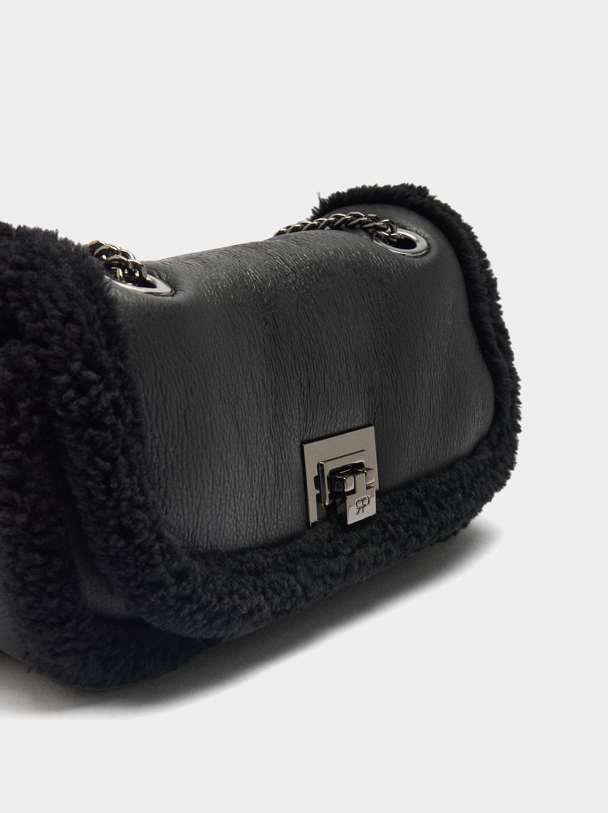 Sac de soirée avec bords effet poils image number 1.0