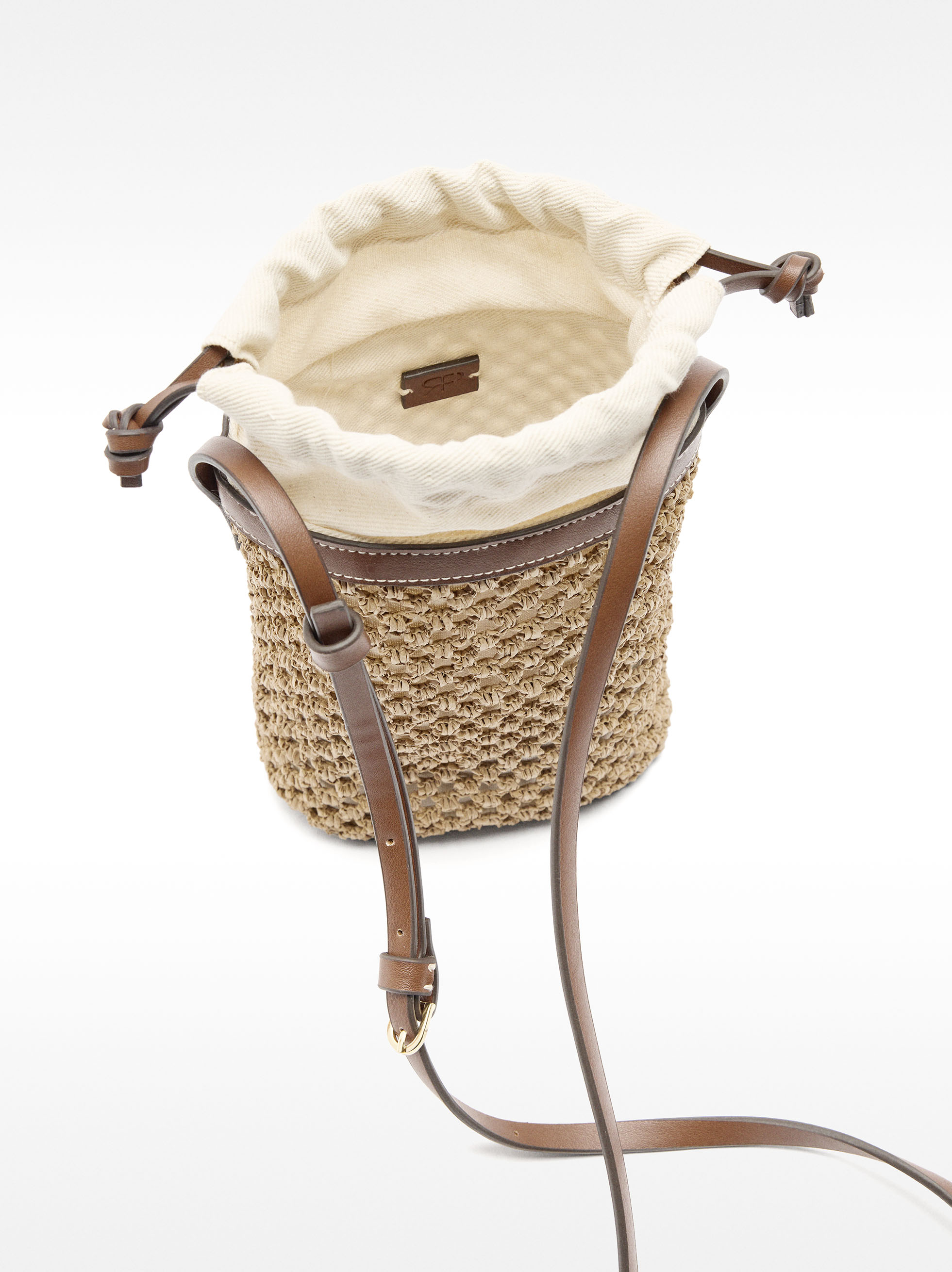 Borsa bucket effetto paglia image number 4.0