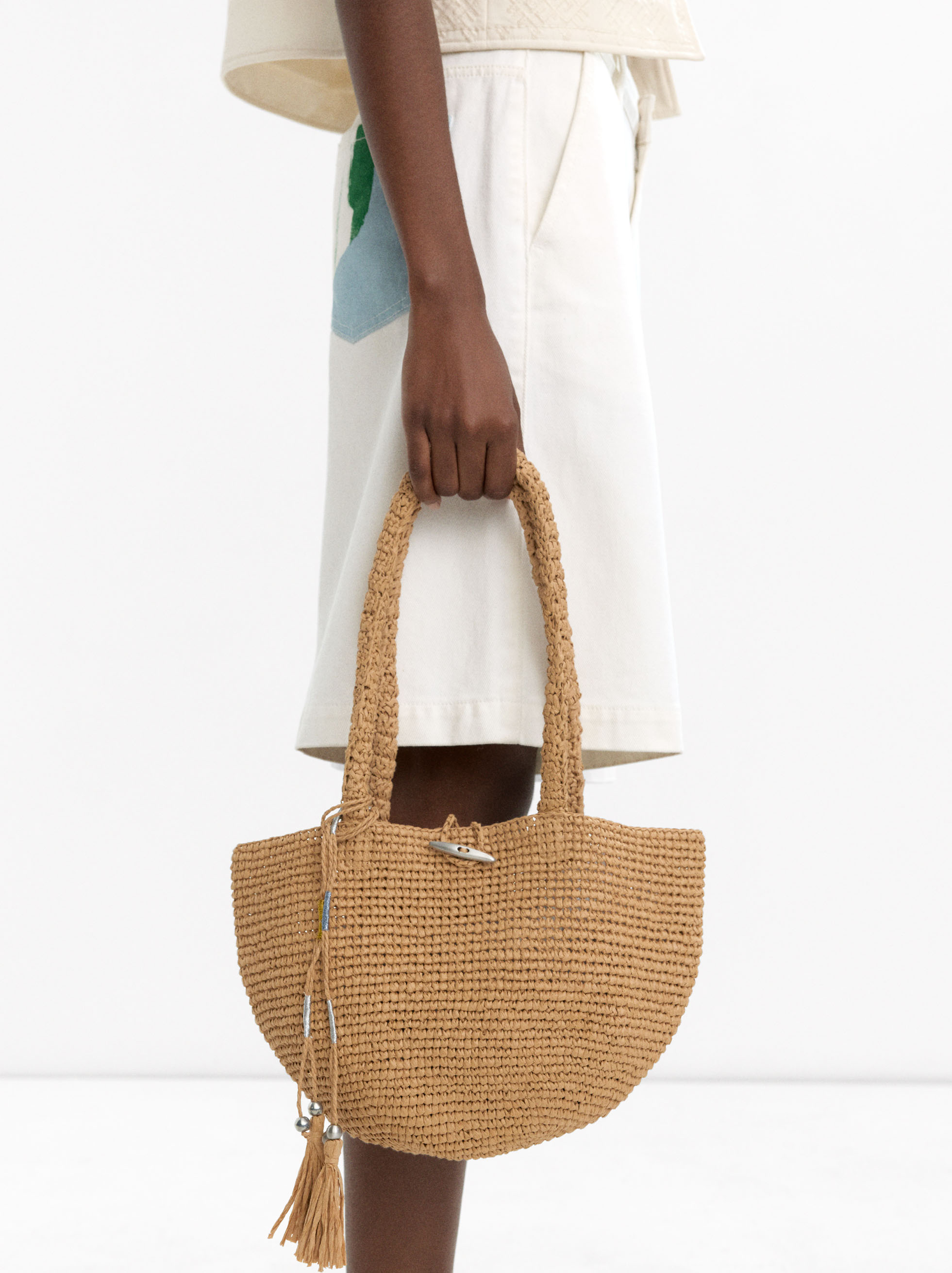Straw-effect shoulder bag  image number 1.0
