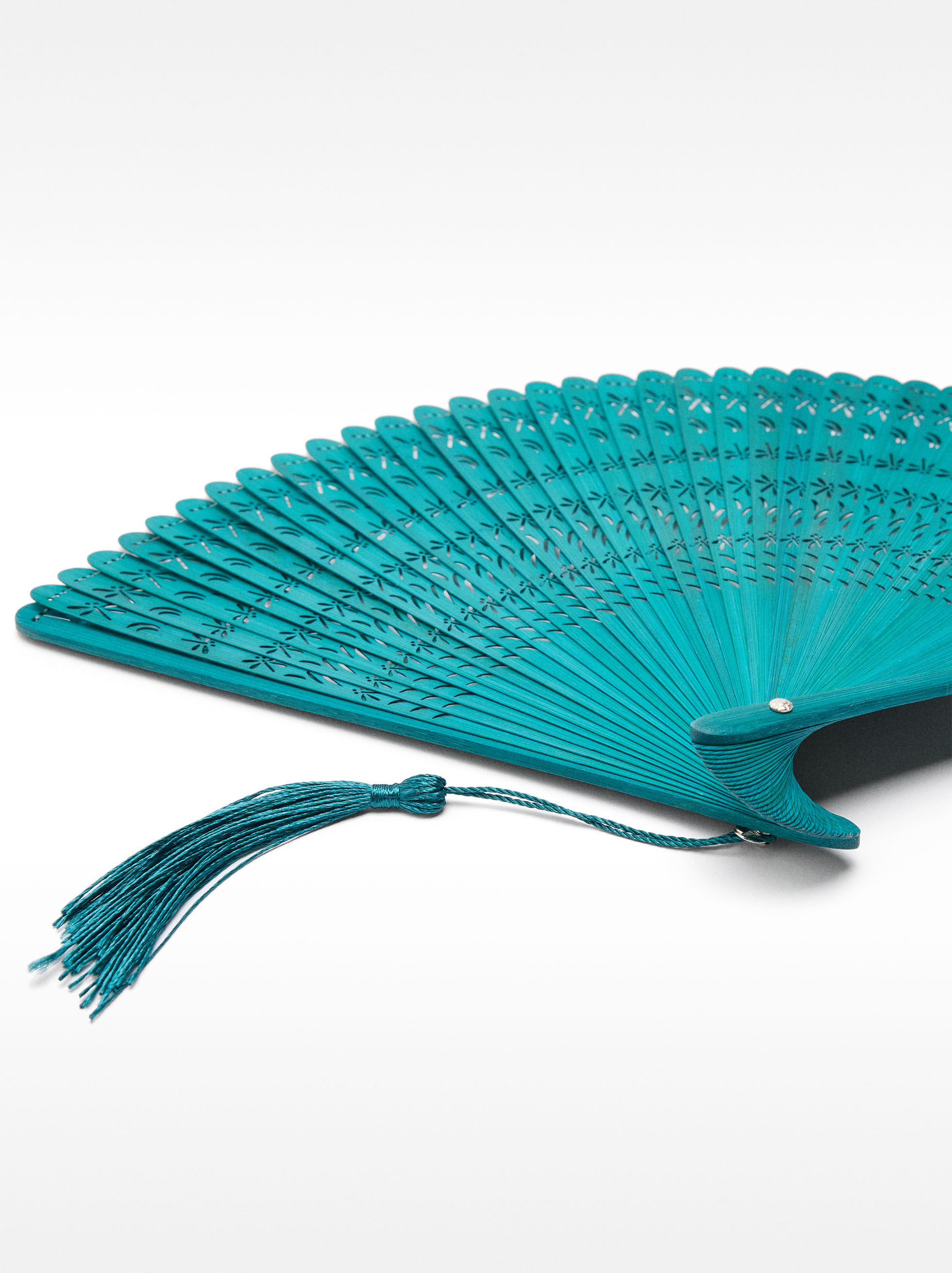 Bamboo dragonfly fan image number 1.0