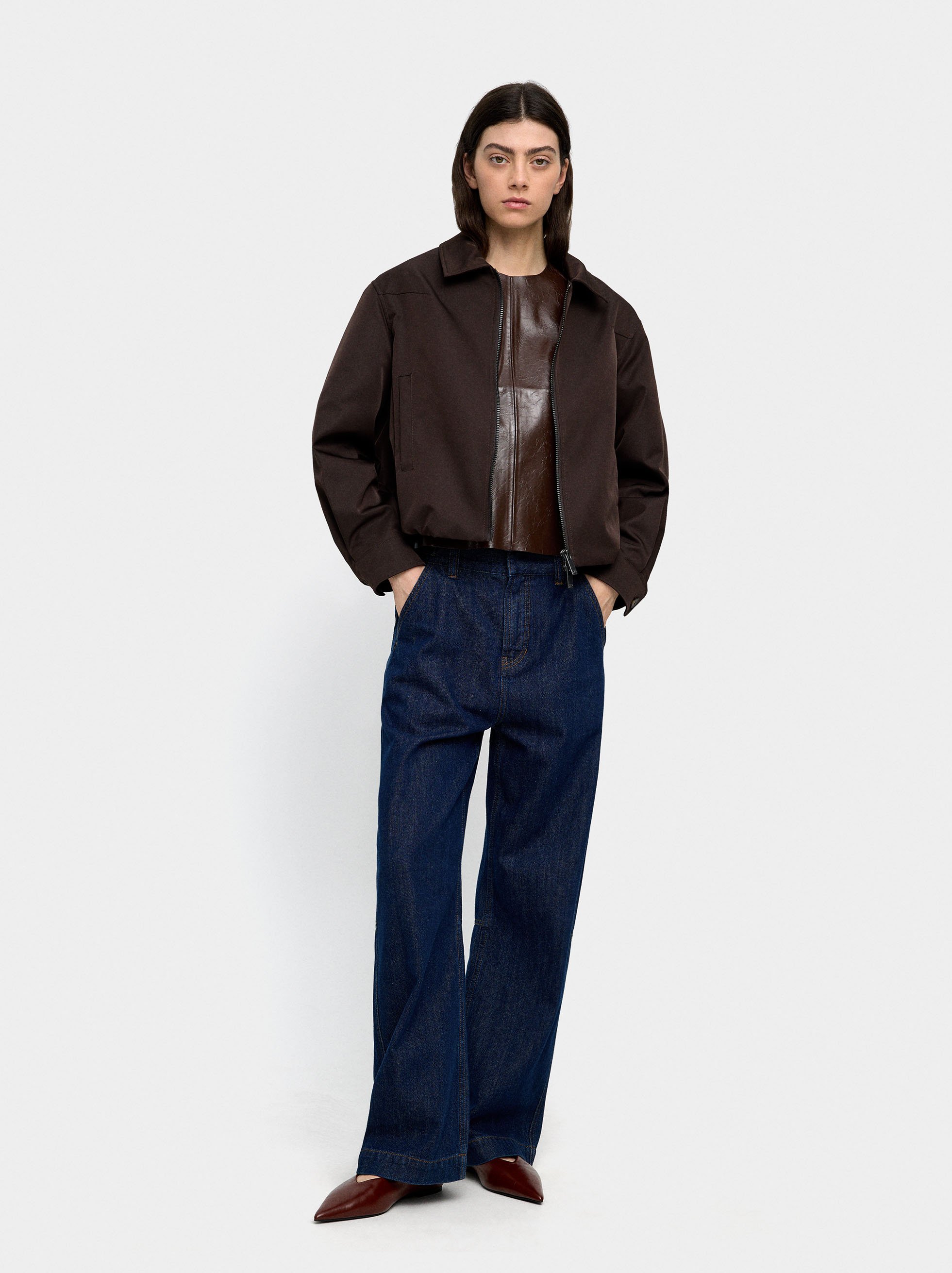 Light jacket with zipper closure image number 2.0