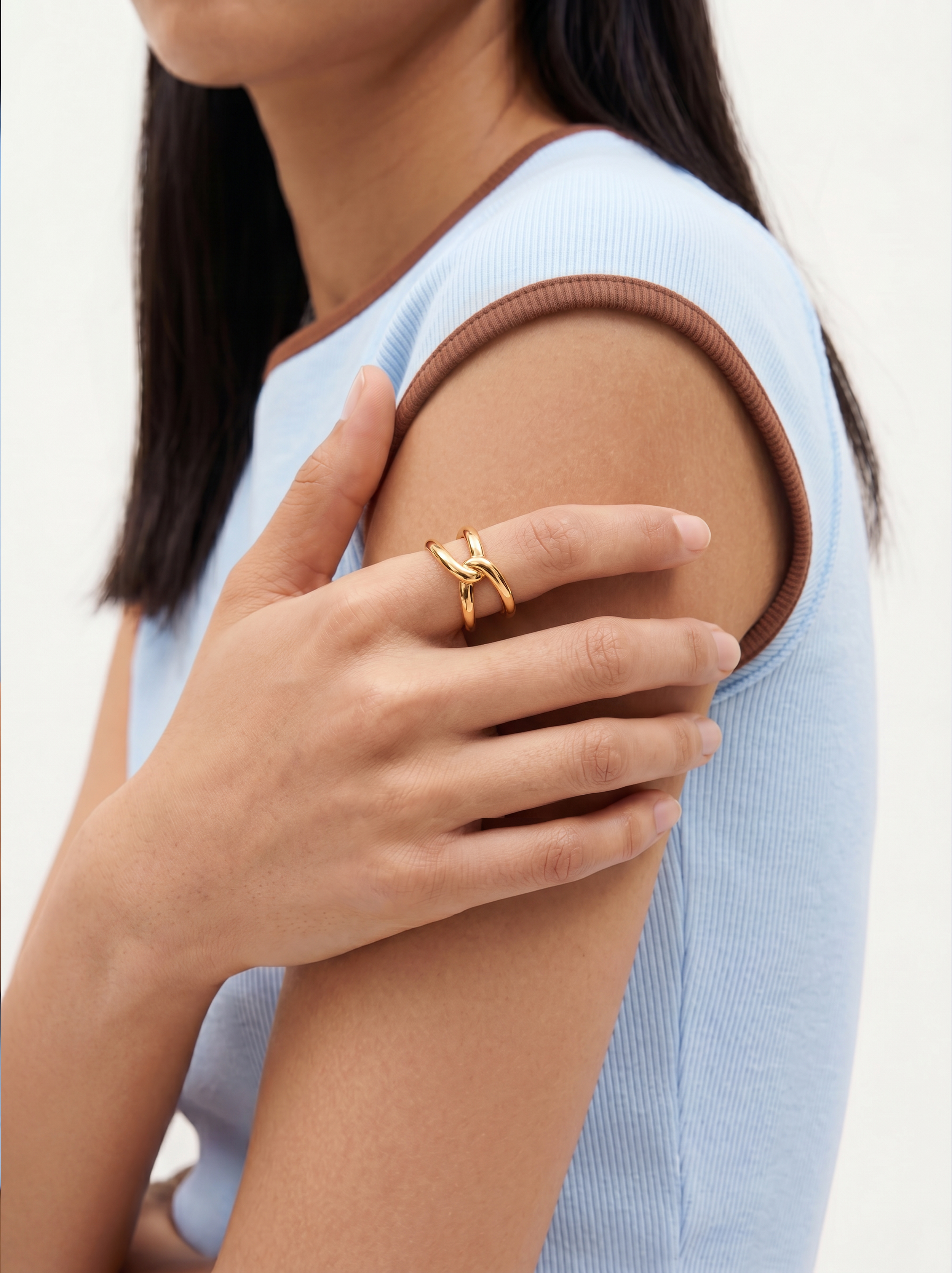 Bague crois&eacute;e - acier inoxydable image number 1.0