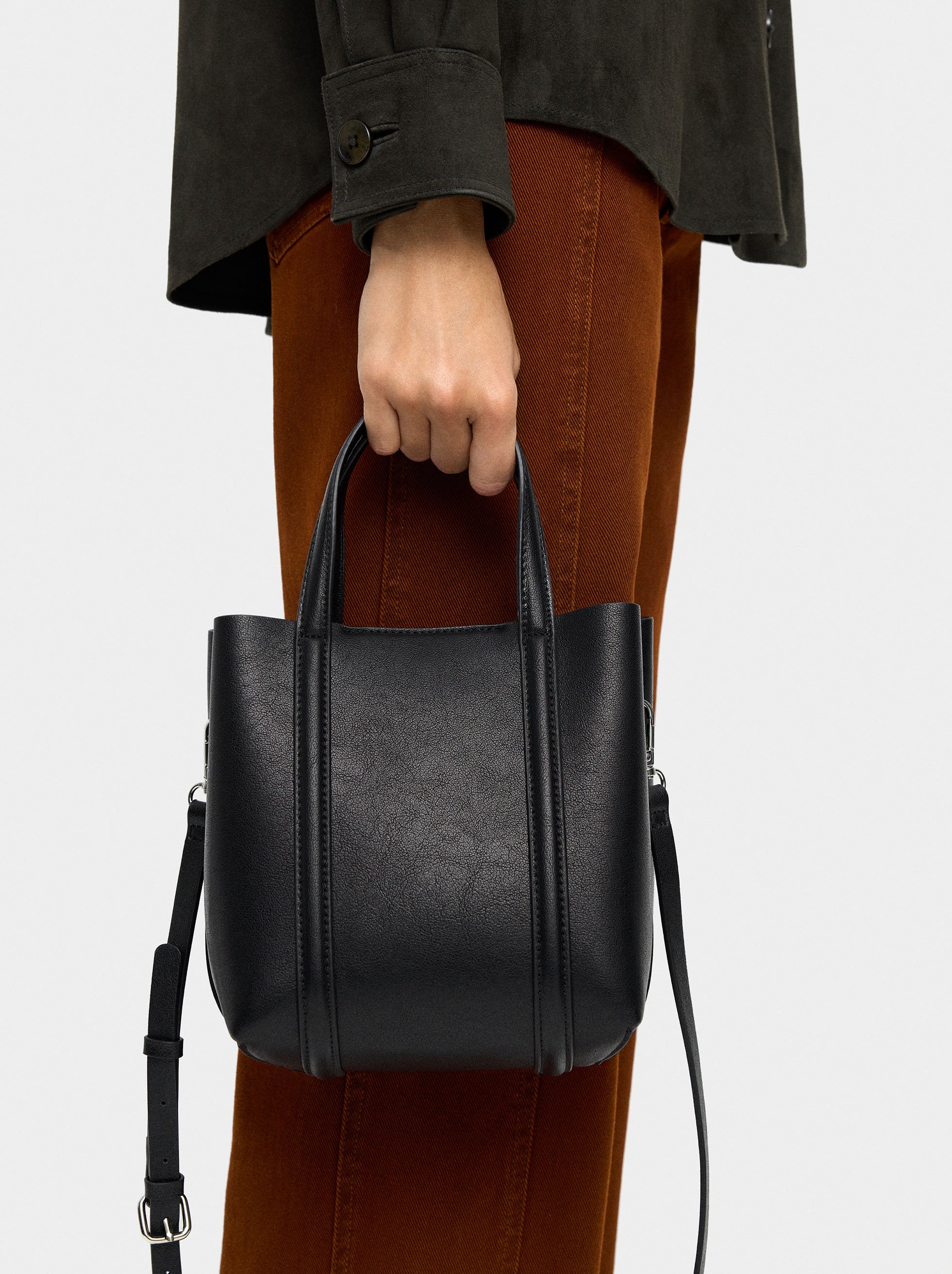 Tote bag with crossbody strap S image number 1.0