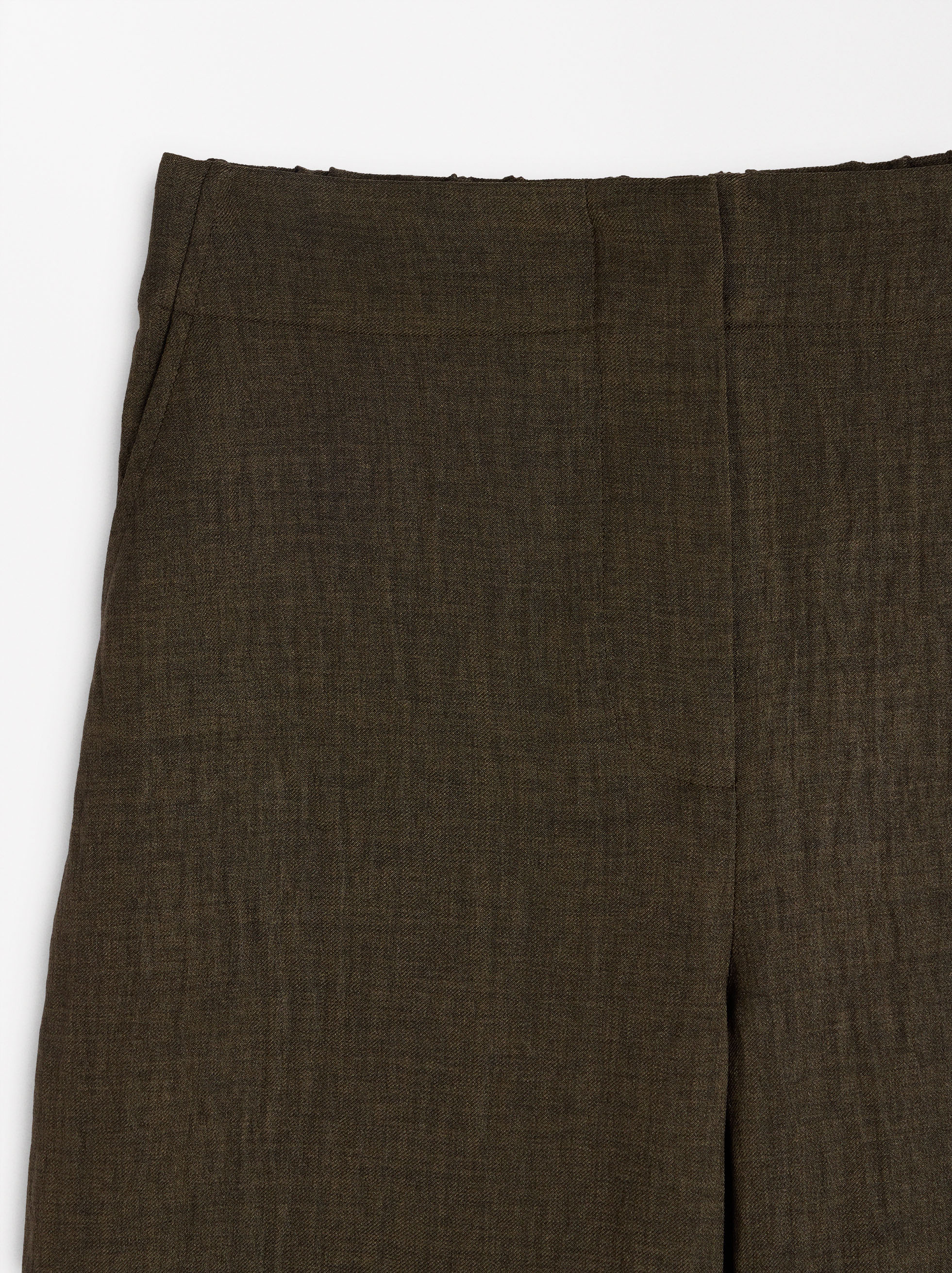 Flowy trousers with a crinkled effect image number 6.0