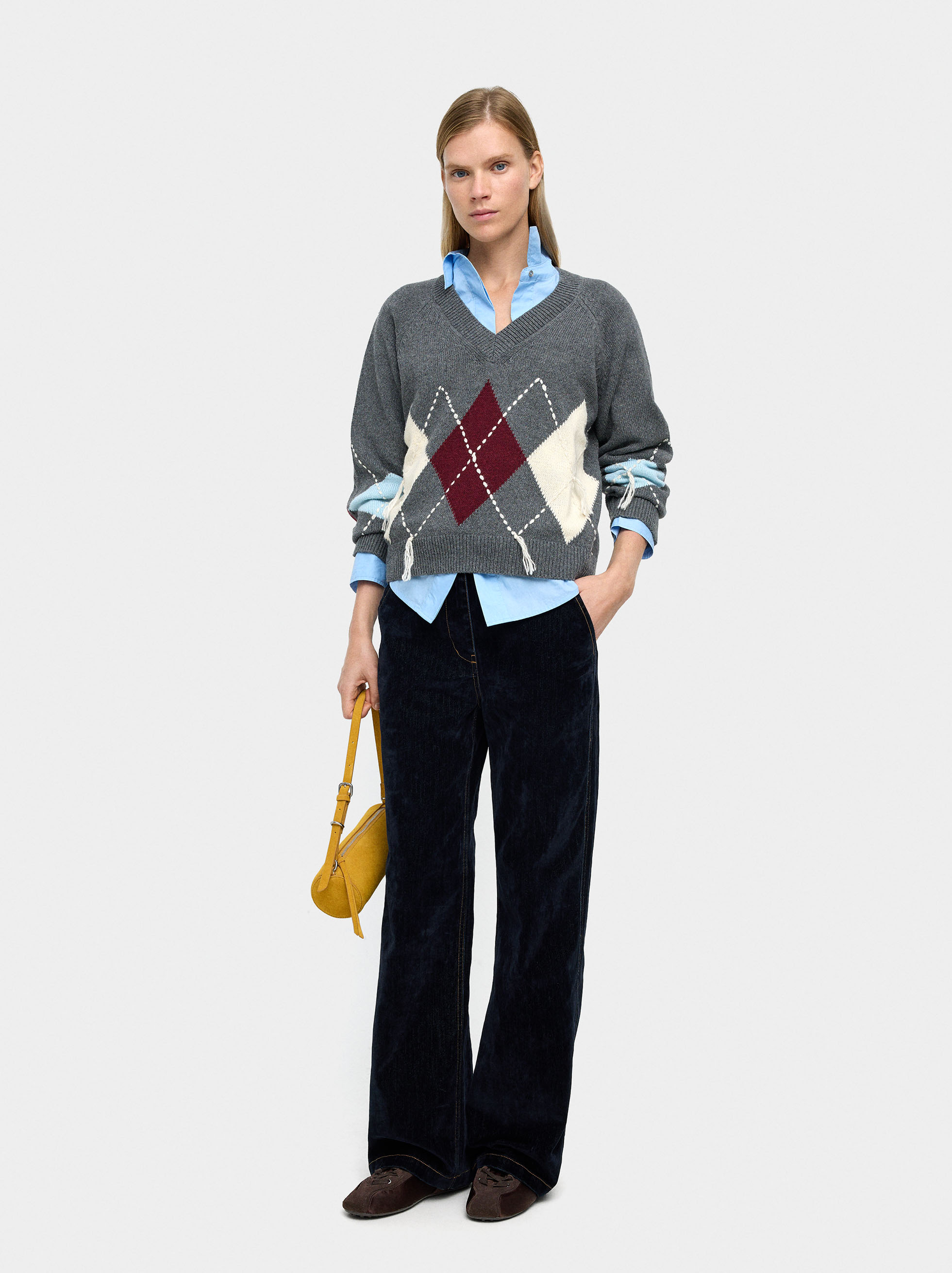 Knit sweater with diamonds and embroidery image number 4.0