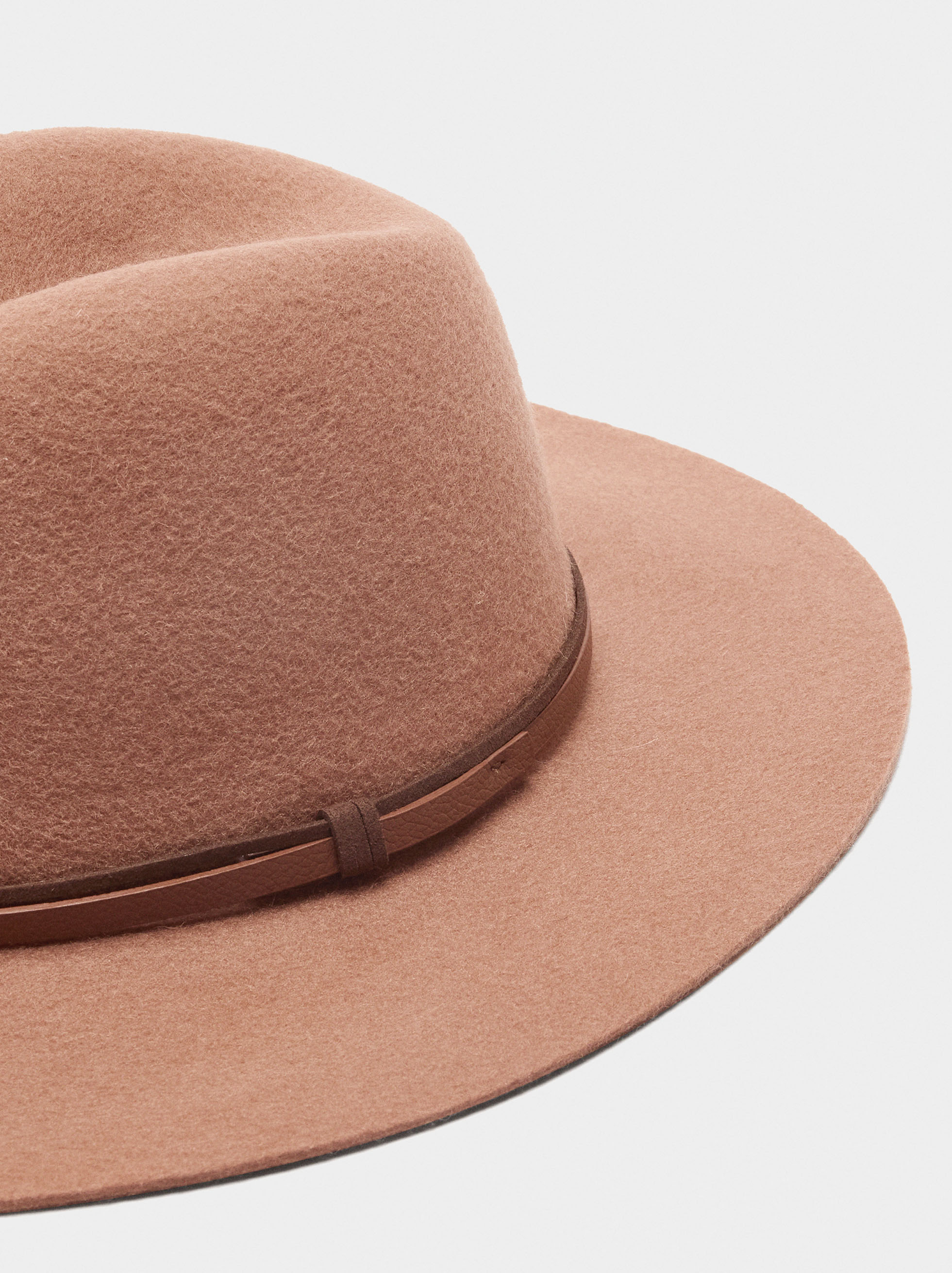 Woollen hat image number 1.0