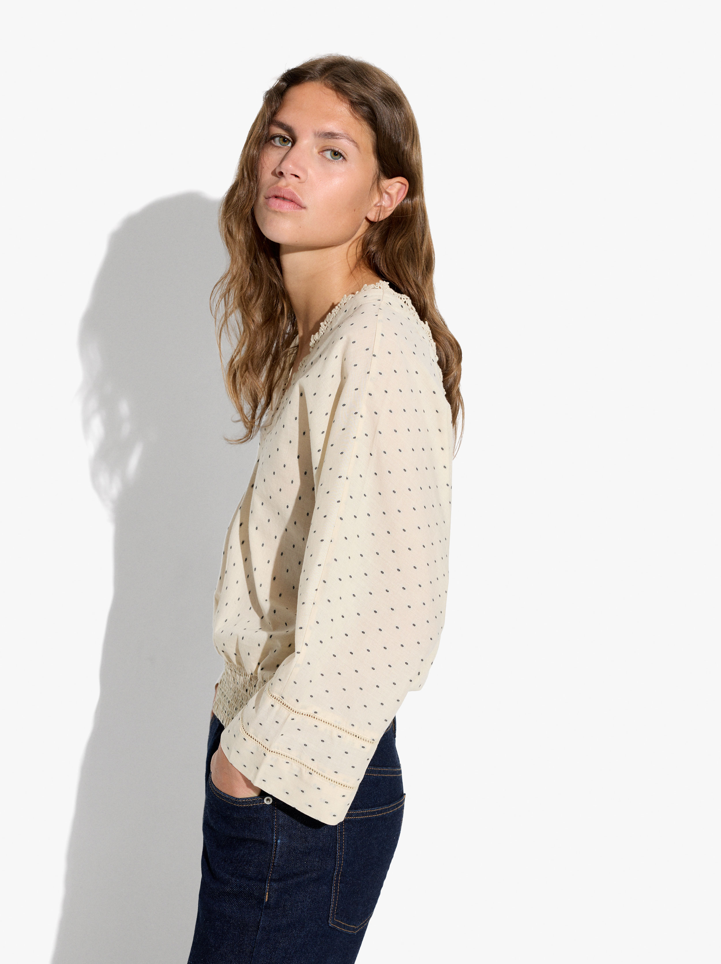 Blusa fluida con ricami 100% cotone image number 2.0