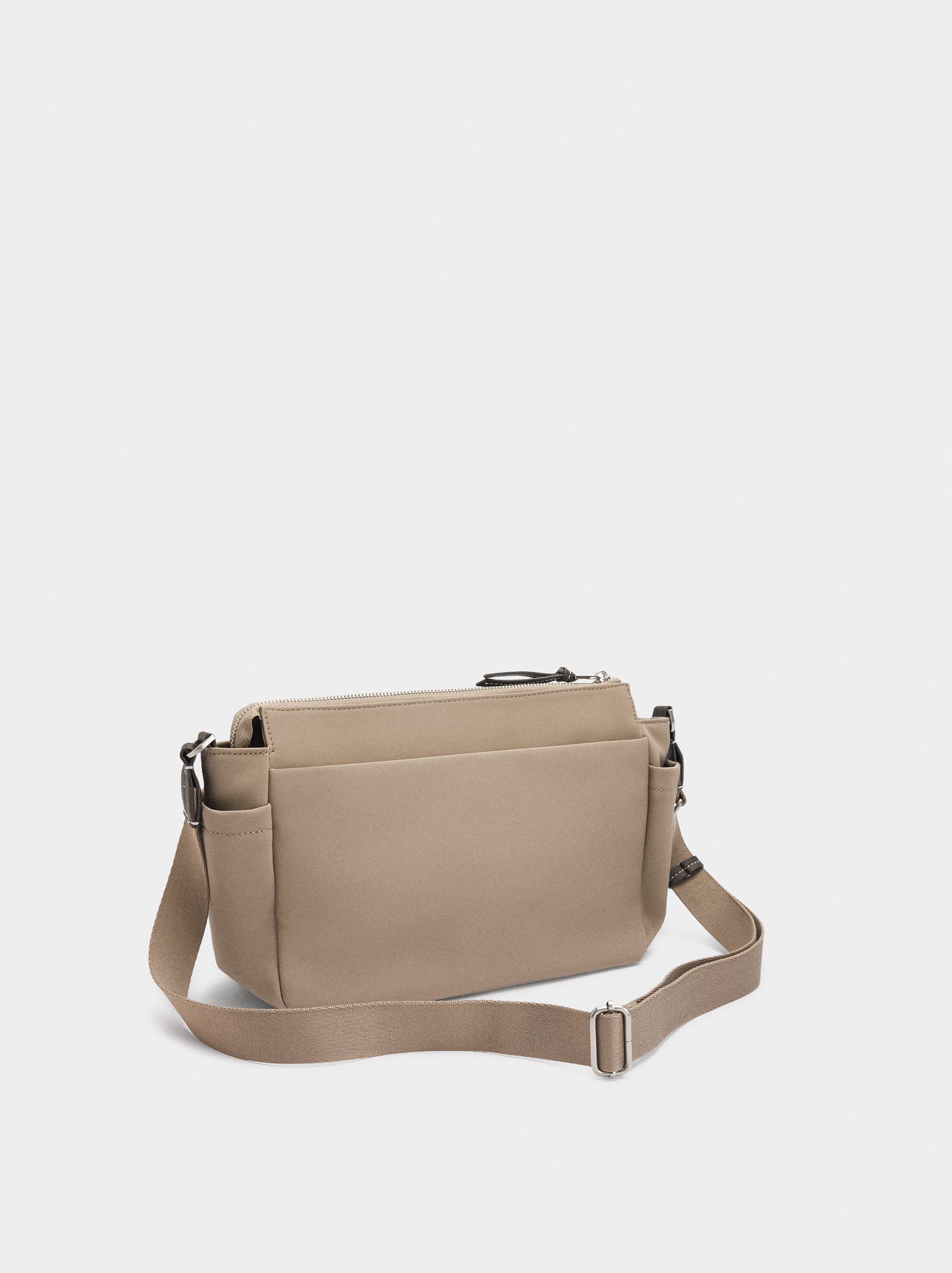 Bolso bandolera efecto nylon image number 3.0