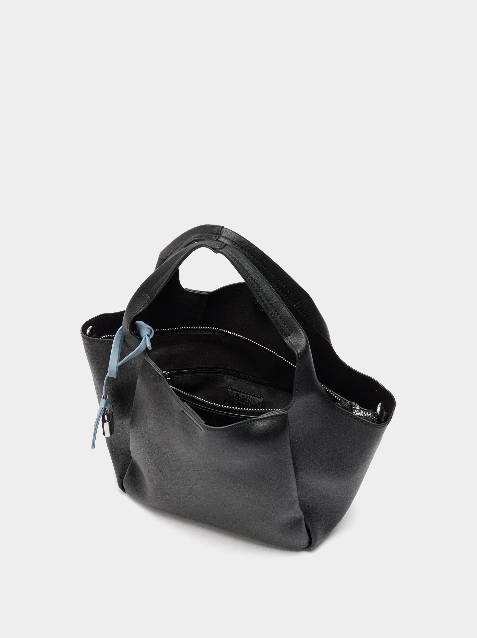 Tote bag with pendant image number 3.0