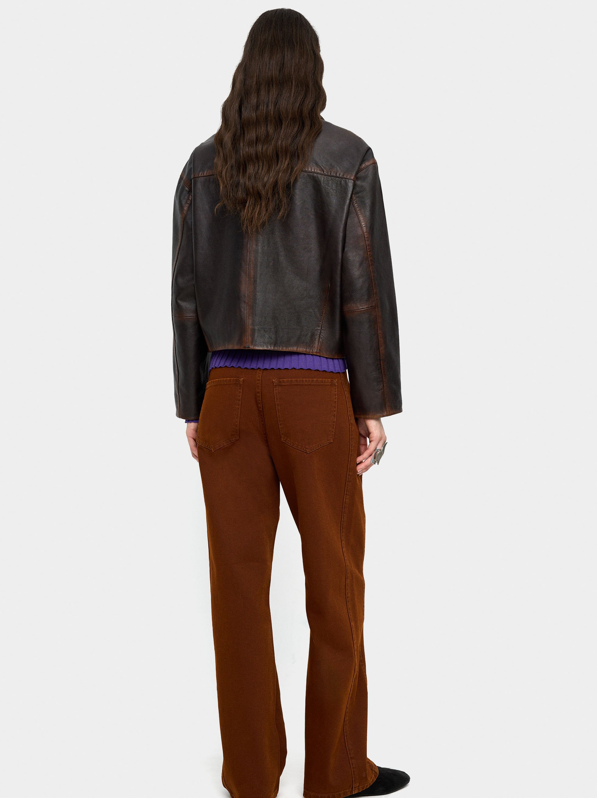 Chaqueta de piel con pespuntes image number 3.0