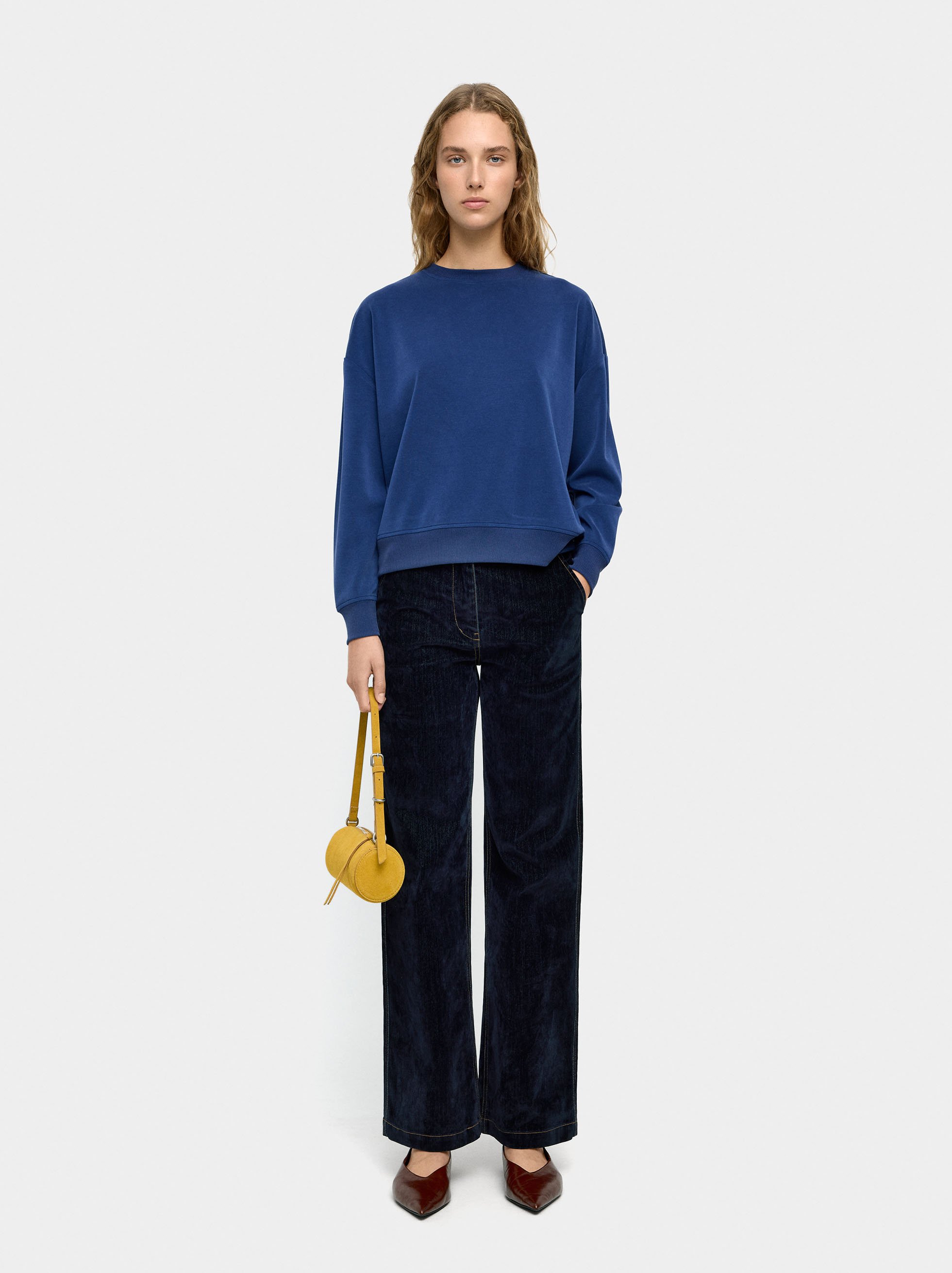 Basic sweatshirt image number 0.0