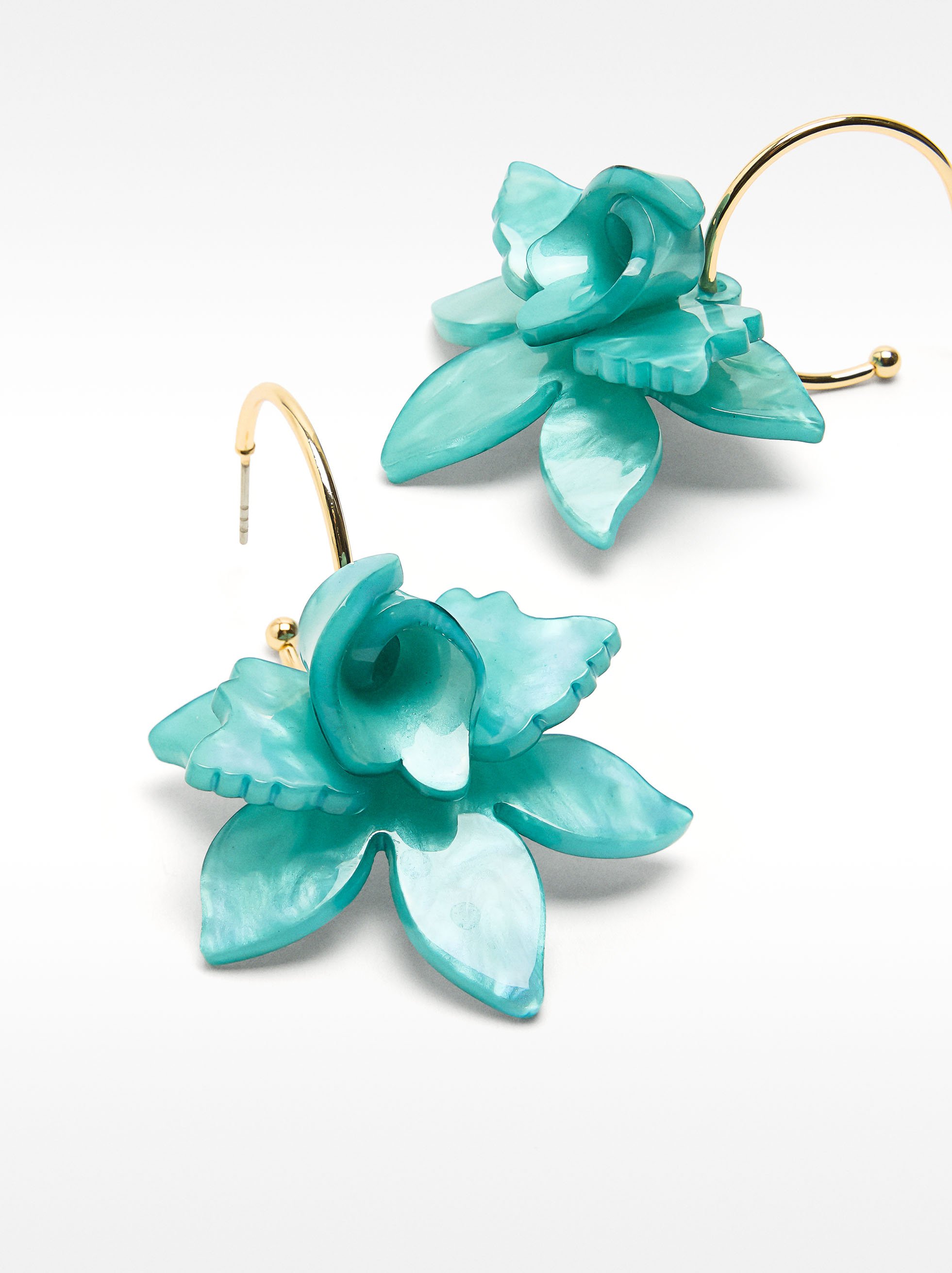 Open hoop earrings with maxi flower image number 2.0