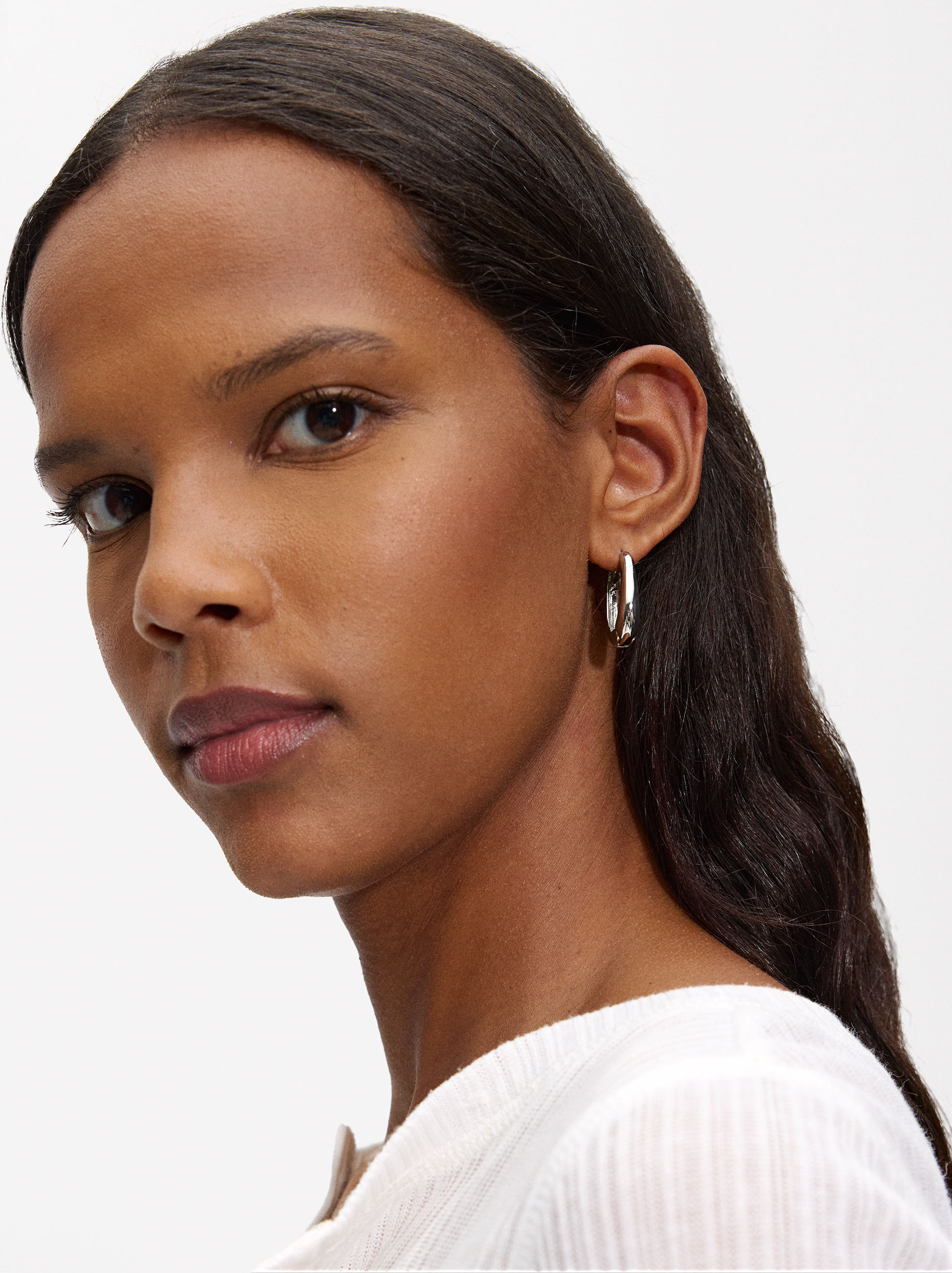 Elongated hoops image number 1.0
