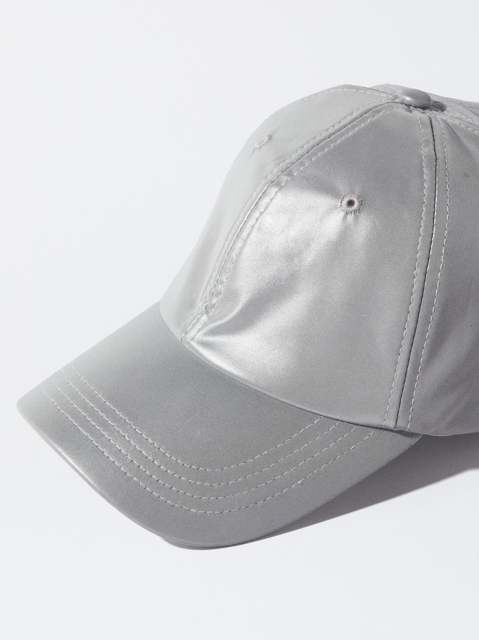 Online Exclusive Technical Fabric Cap Blue Parfois