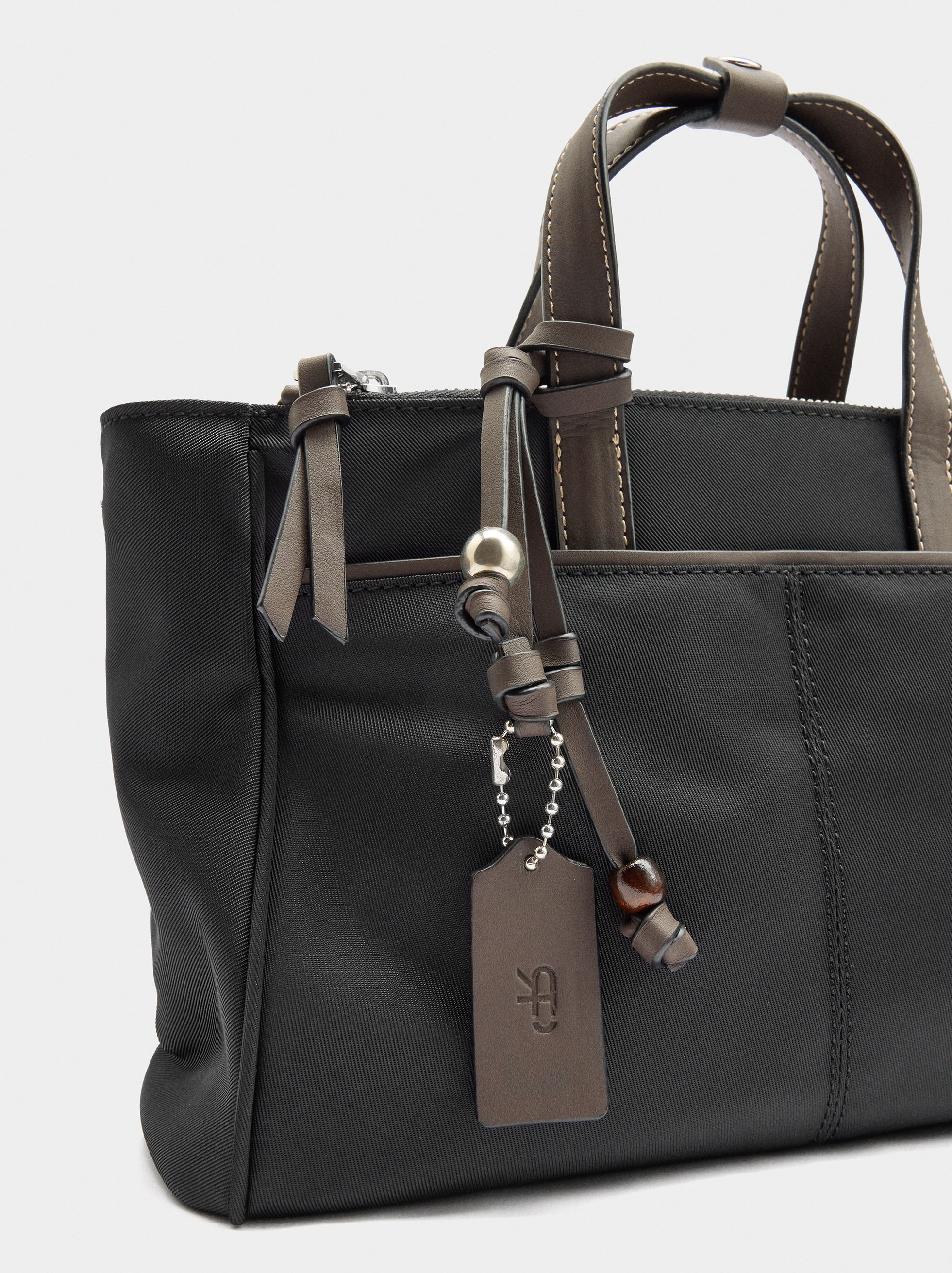 Sac cabas de nylon avec bandoulière image number 2.0