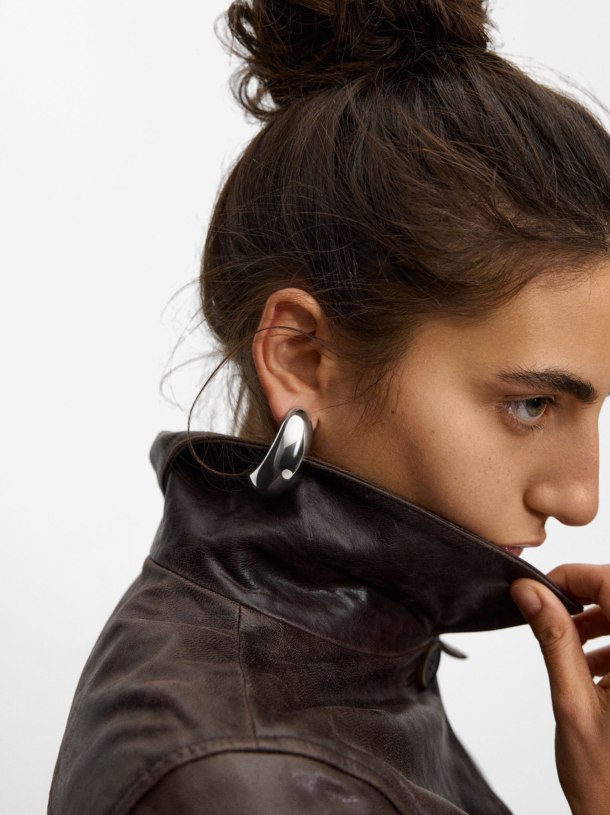 Elongated open hoops image number 1.0