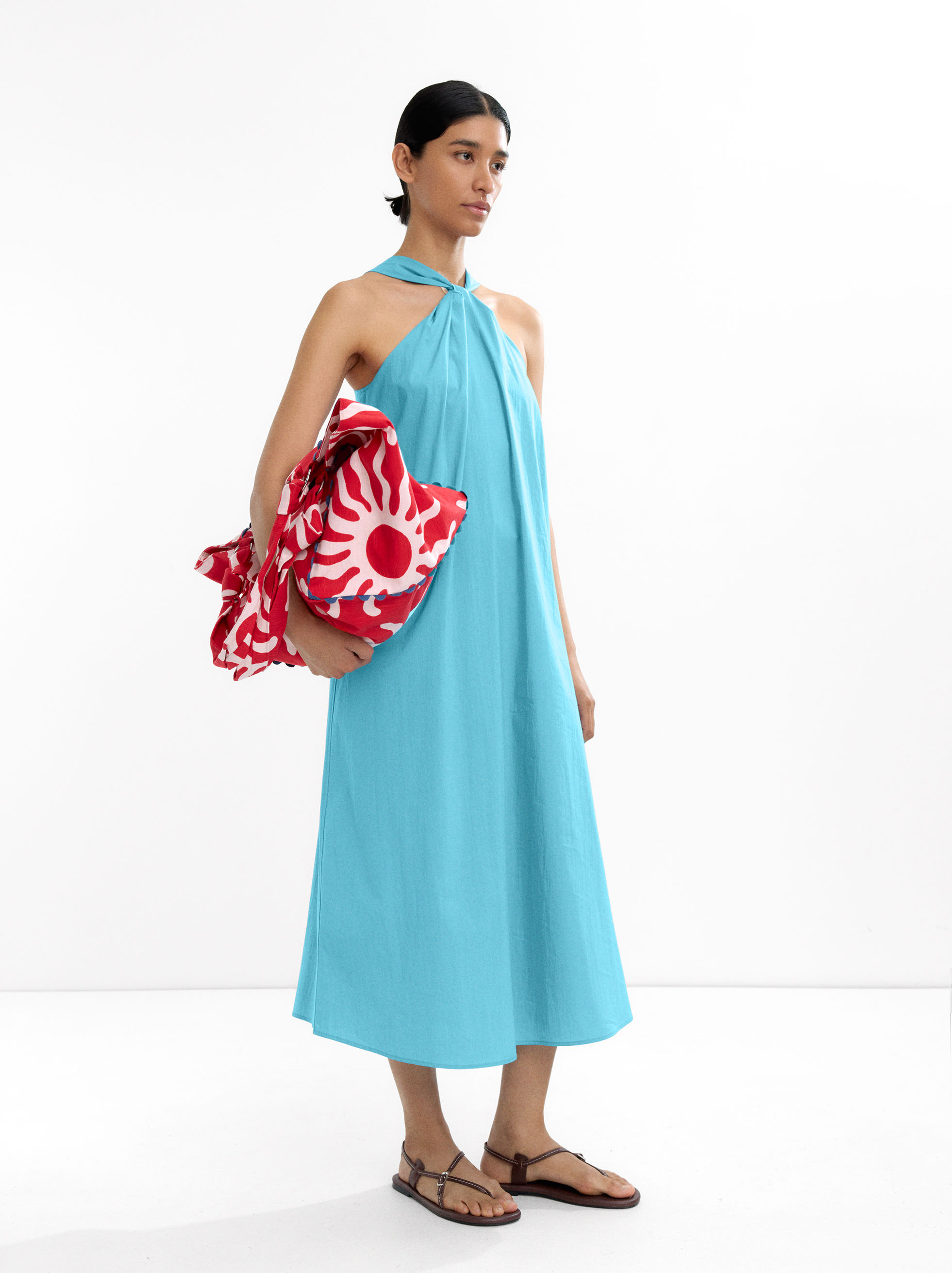 Robe fluide à col halter