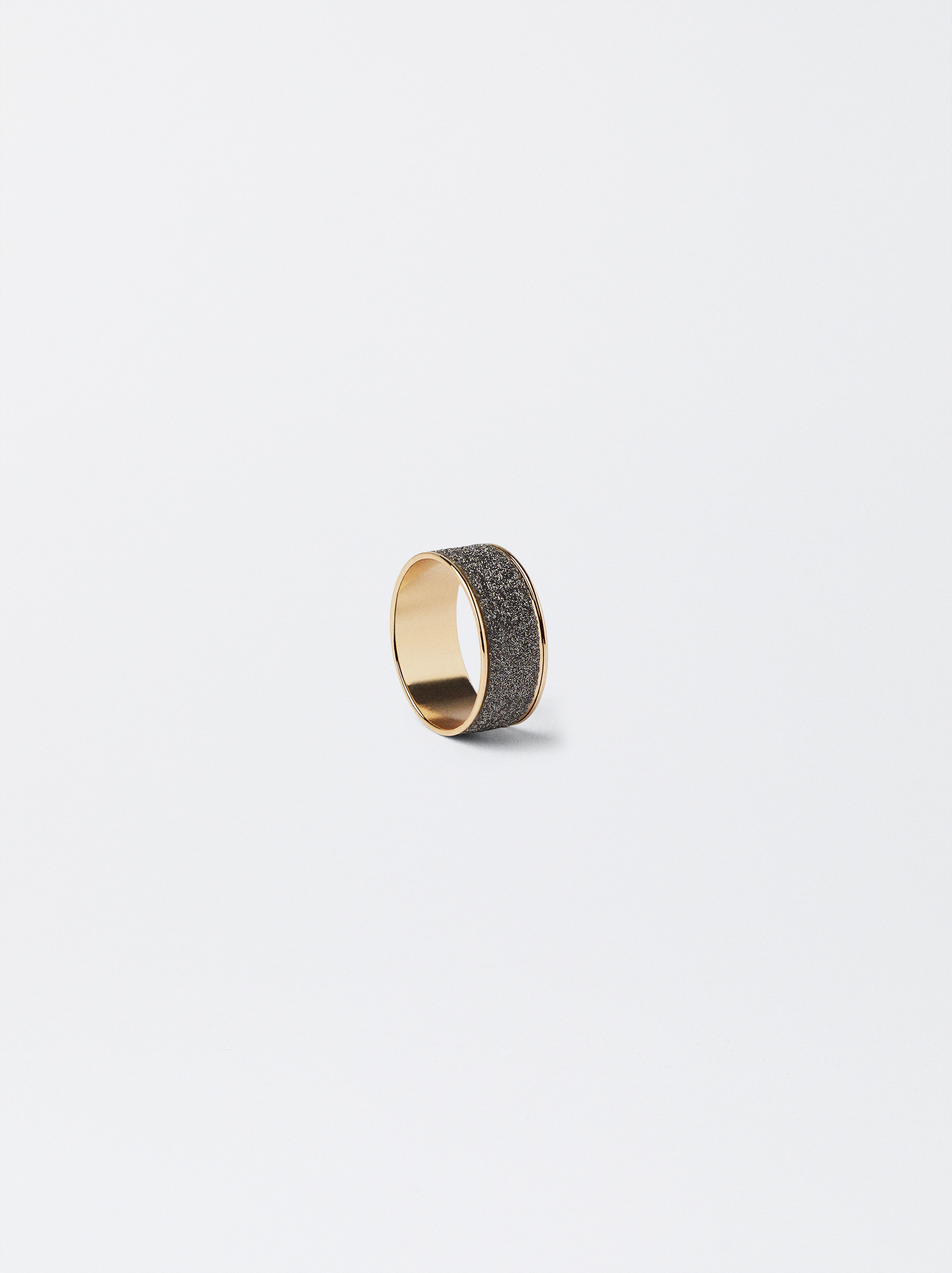 Rrhinestone ring image number 1.0
