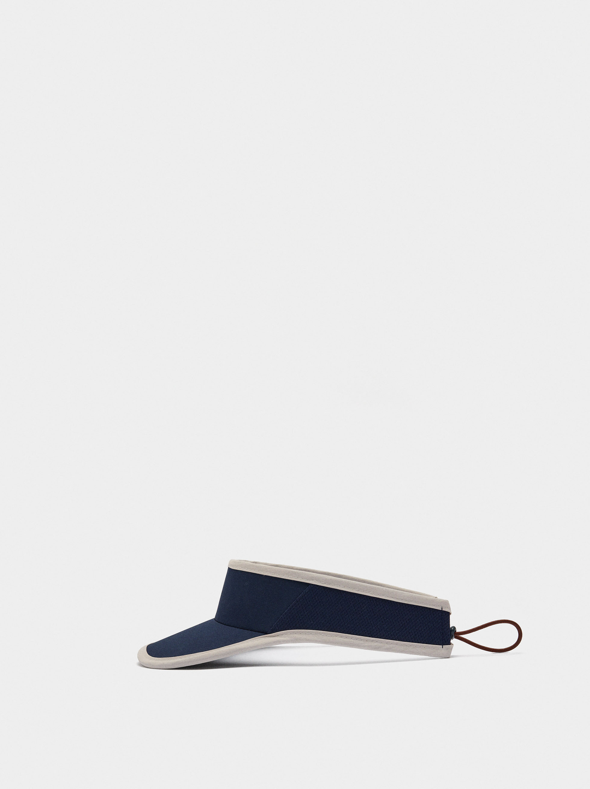Nylon-Visier mit Kontrast-Details image number 4.0