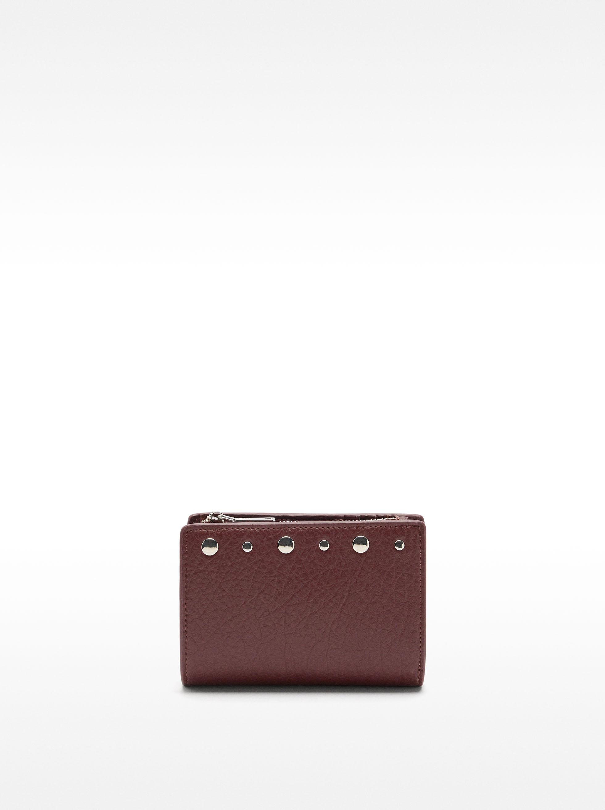 Cartera con tachuelas image number 0.0