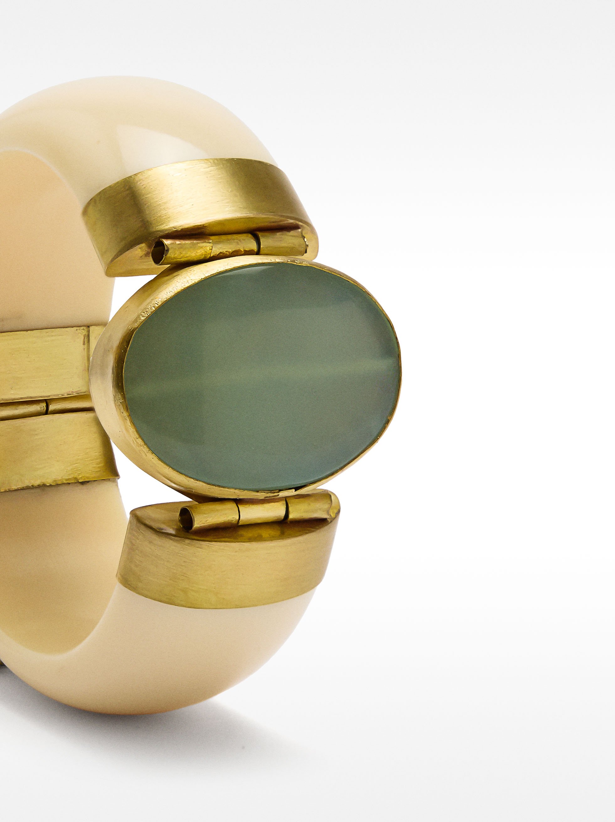 Pulseira com pedra e resina image number 2.0