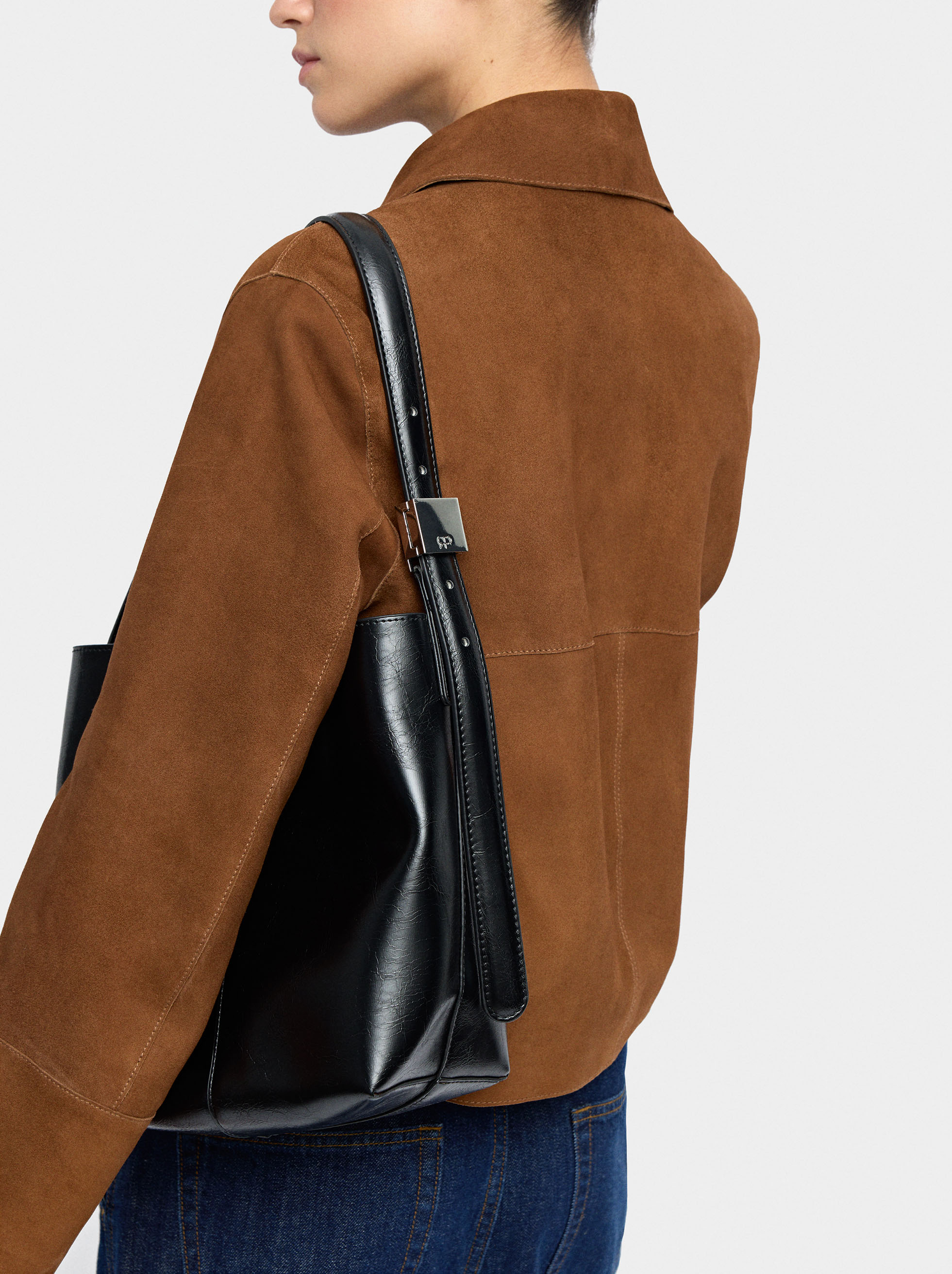 Bucket bag with cracked effect image number 1.0
