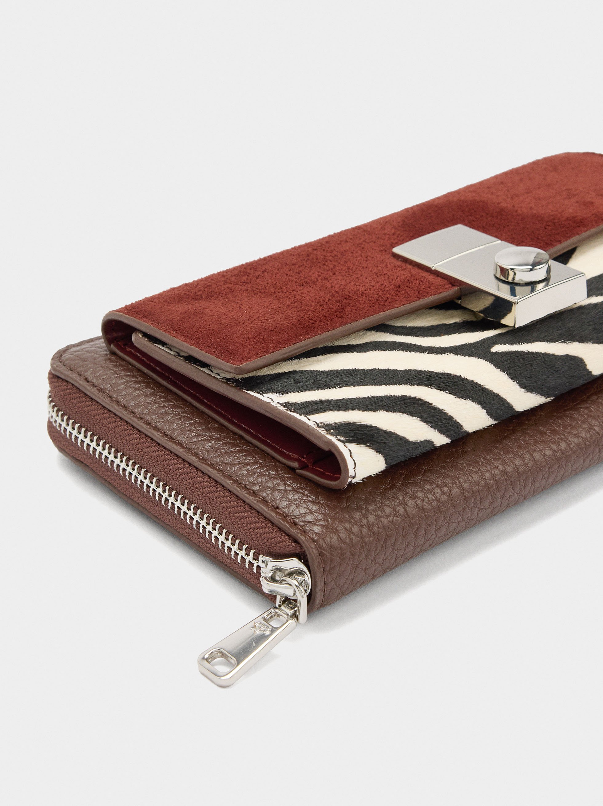 Wallet with leather details with flap image number 1.0