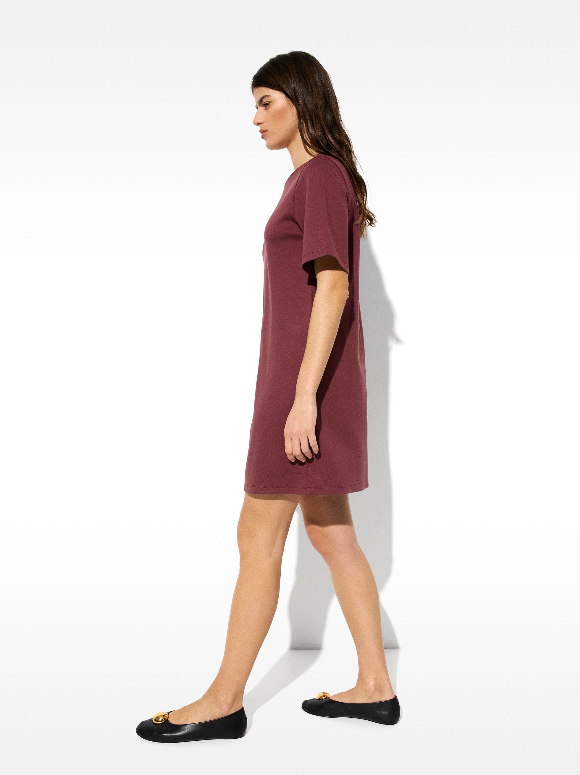 Short dress with round neckline image number 2.0