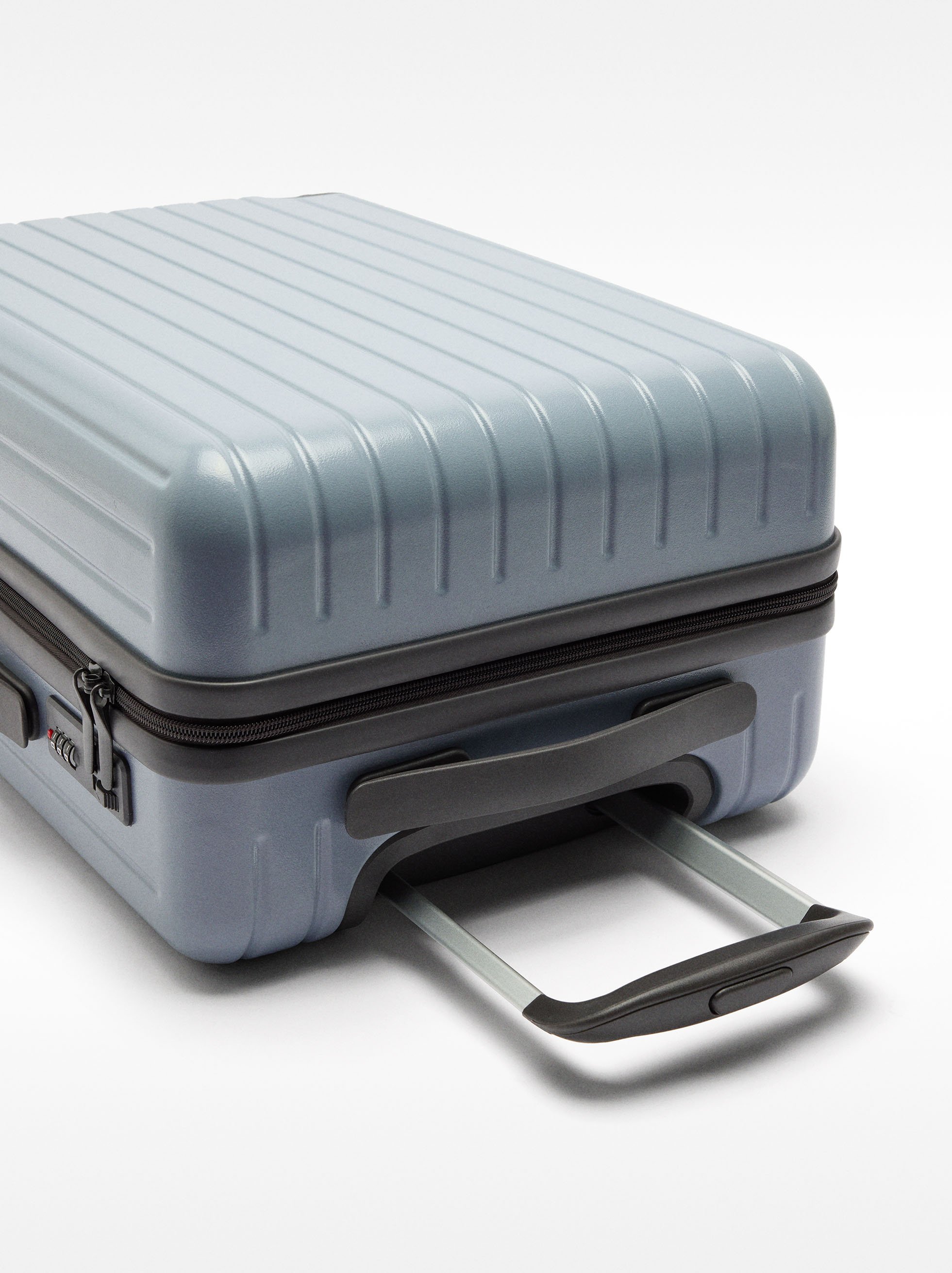 Textured trolley image number 3.0