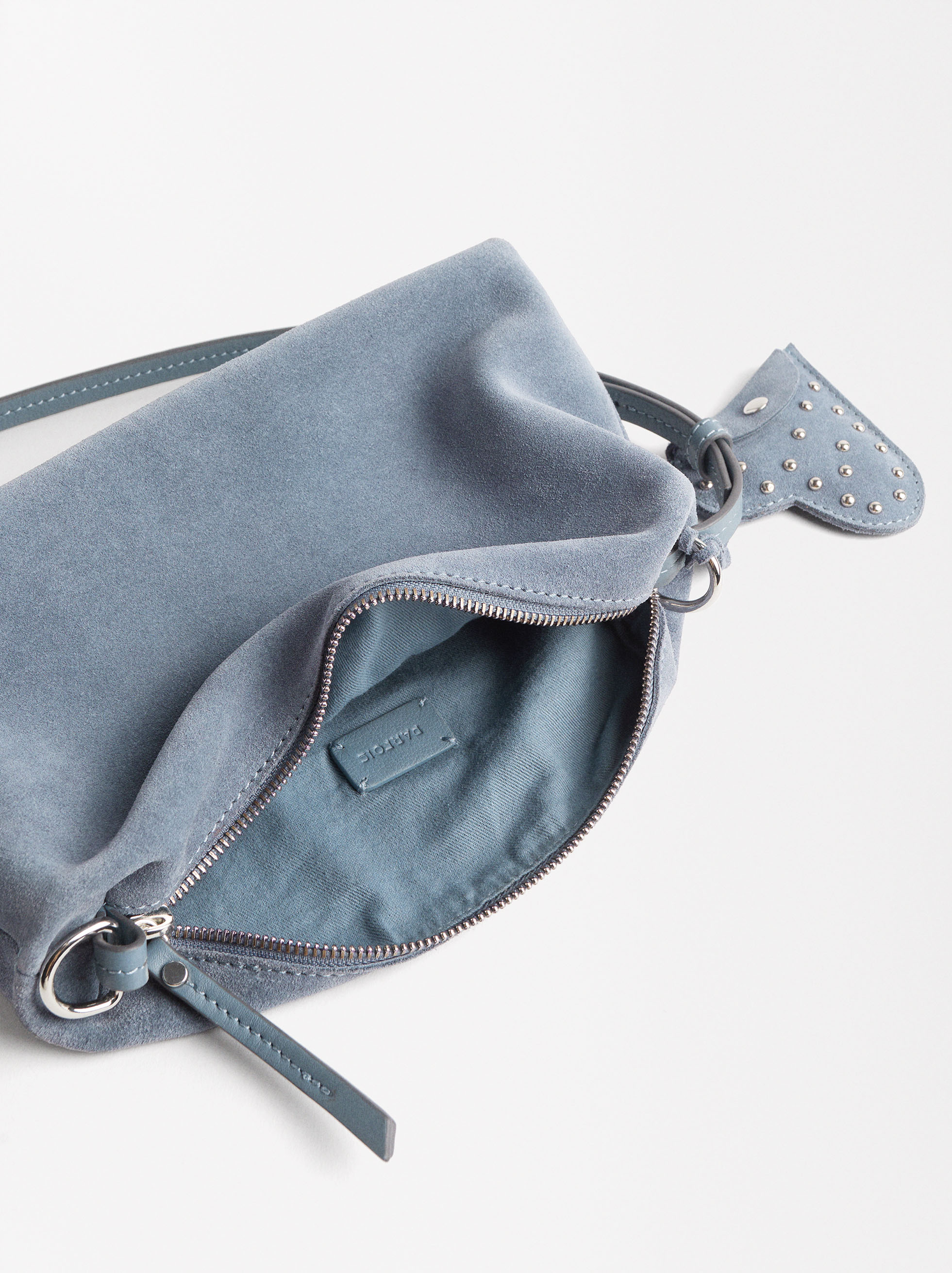 Leather crossbody bag with heart image number 4.0